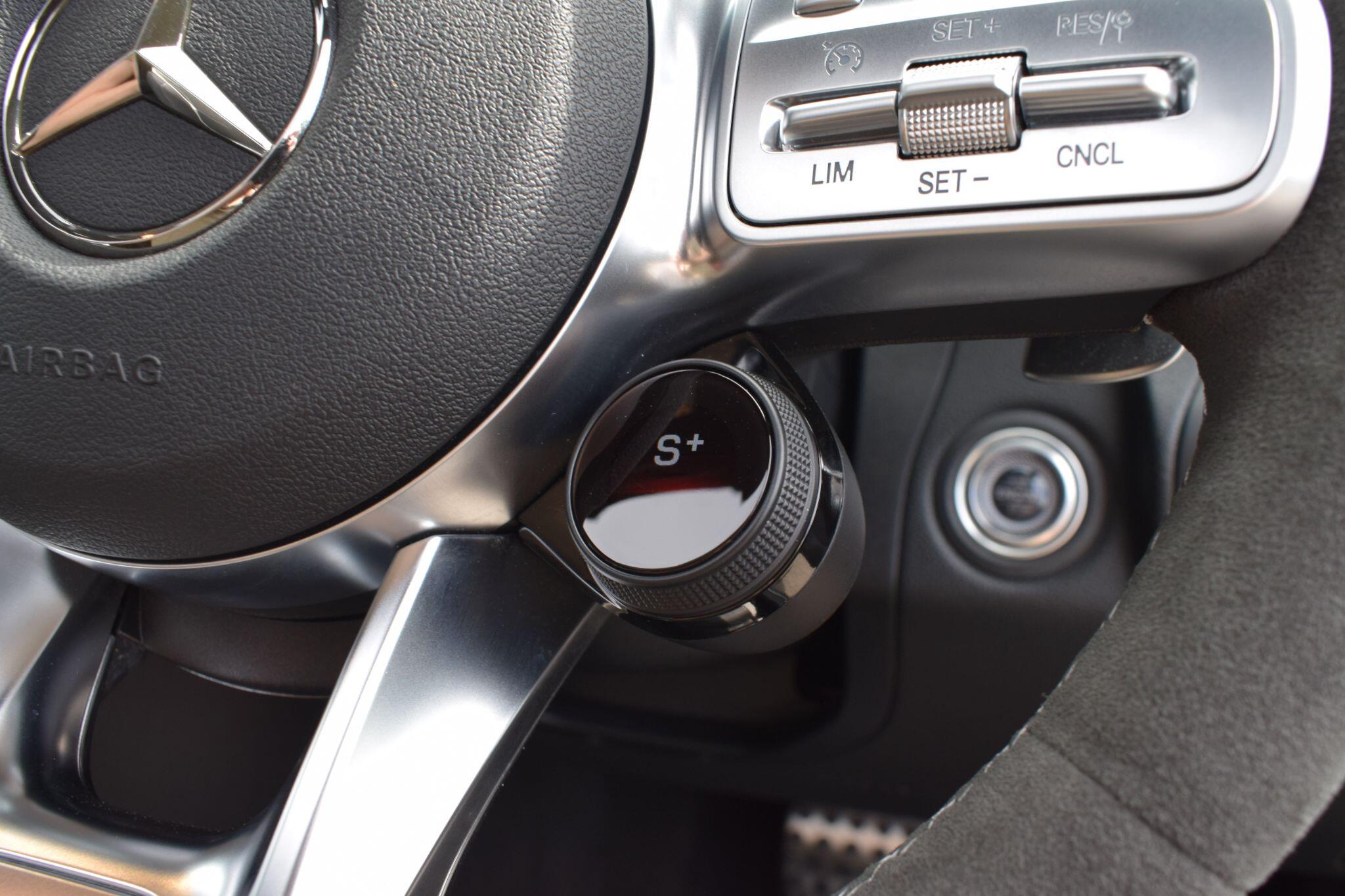 Mercedes-Benz C-Class view 15