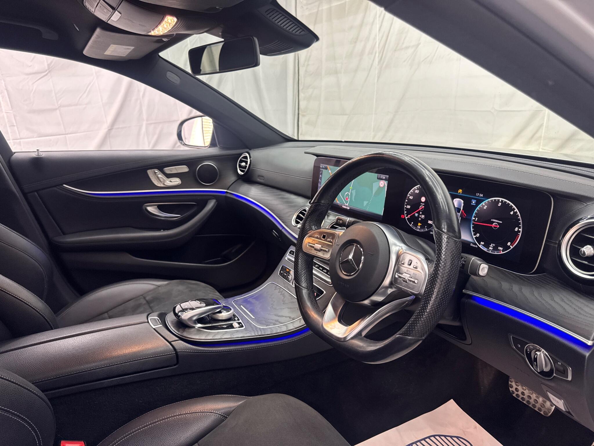 Mercedes-Benz E Class view 26