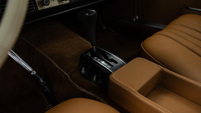 Mercedes-Benz SL view 23