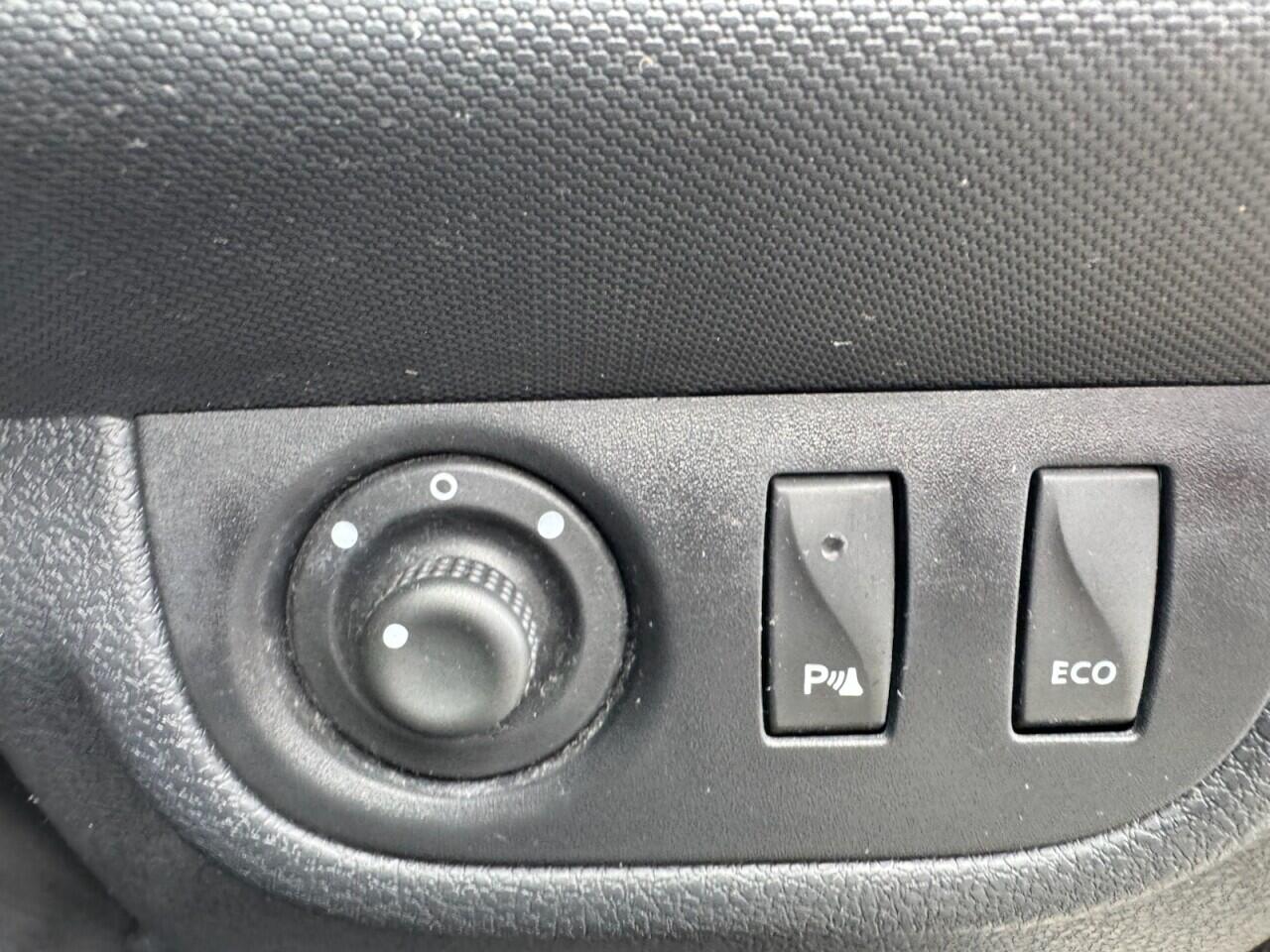 Dacia Sandero view 55