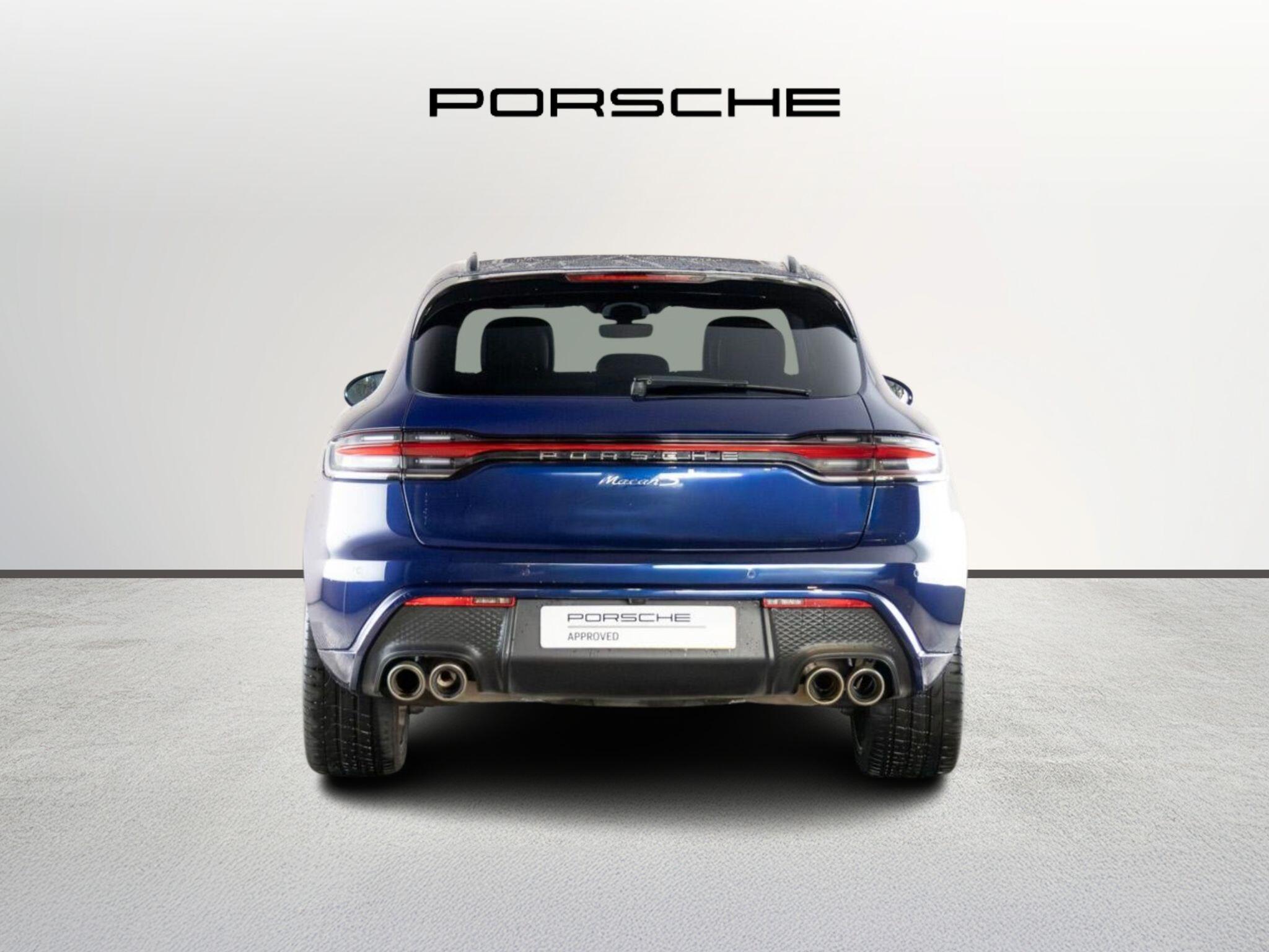 Porsche Macan view 45
