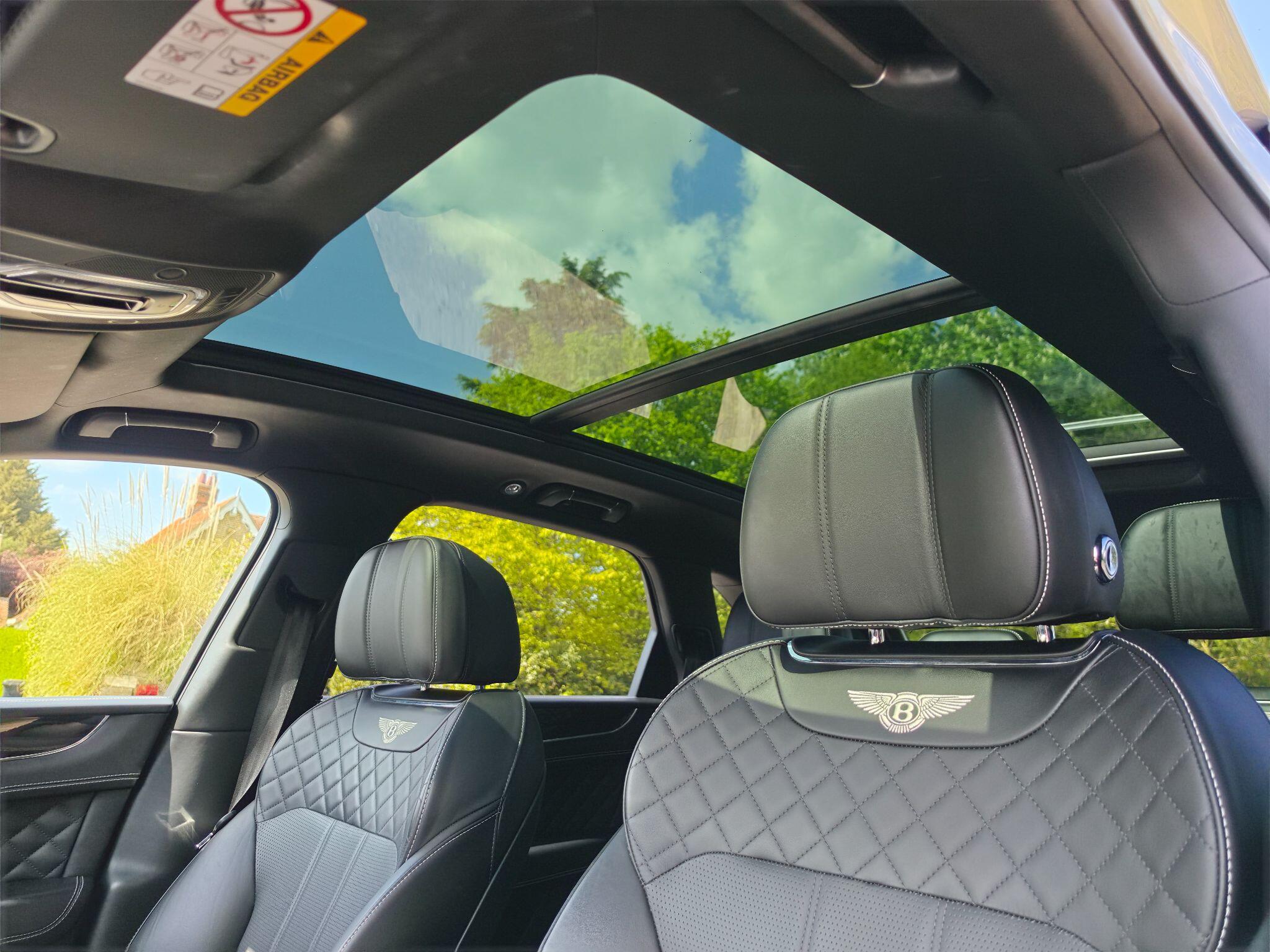 Bentley Bentayga view 9