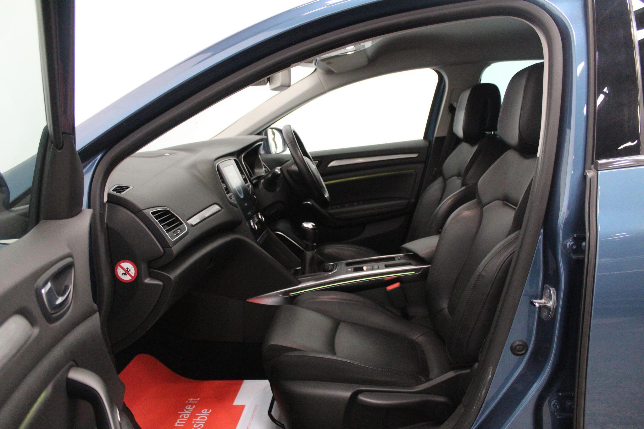 Renault Megane view 45