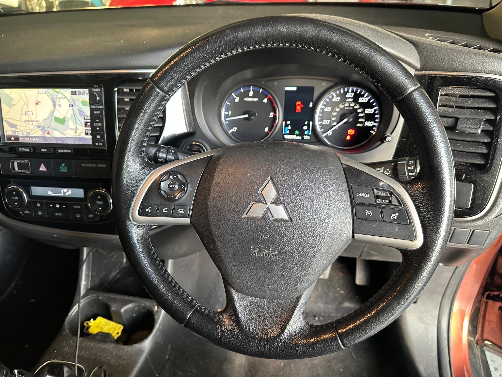 Mitsubishi Outlander view 24
