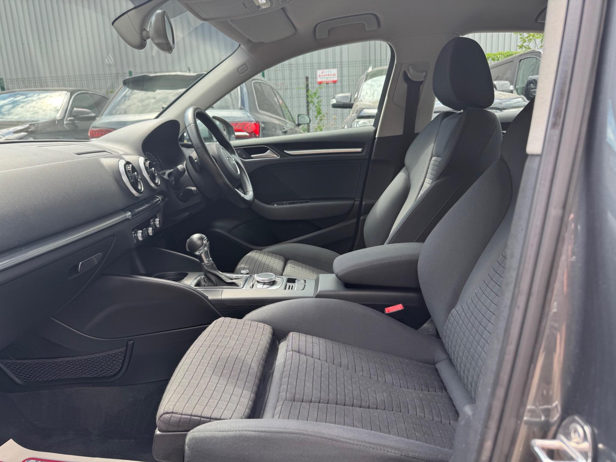 Audi A3 view 32