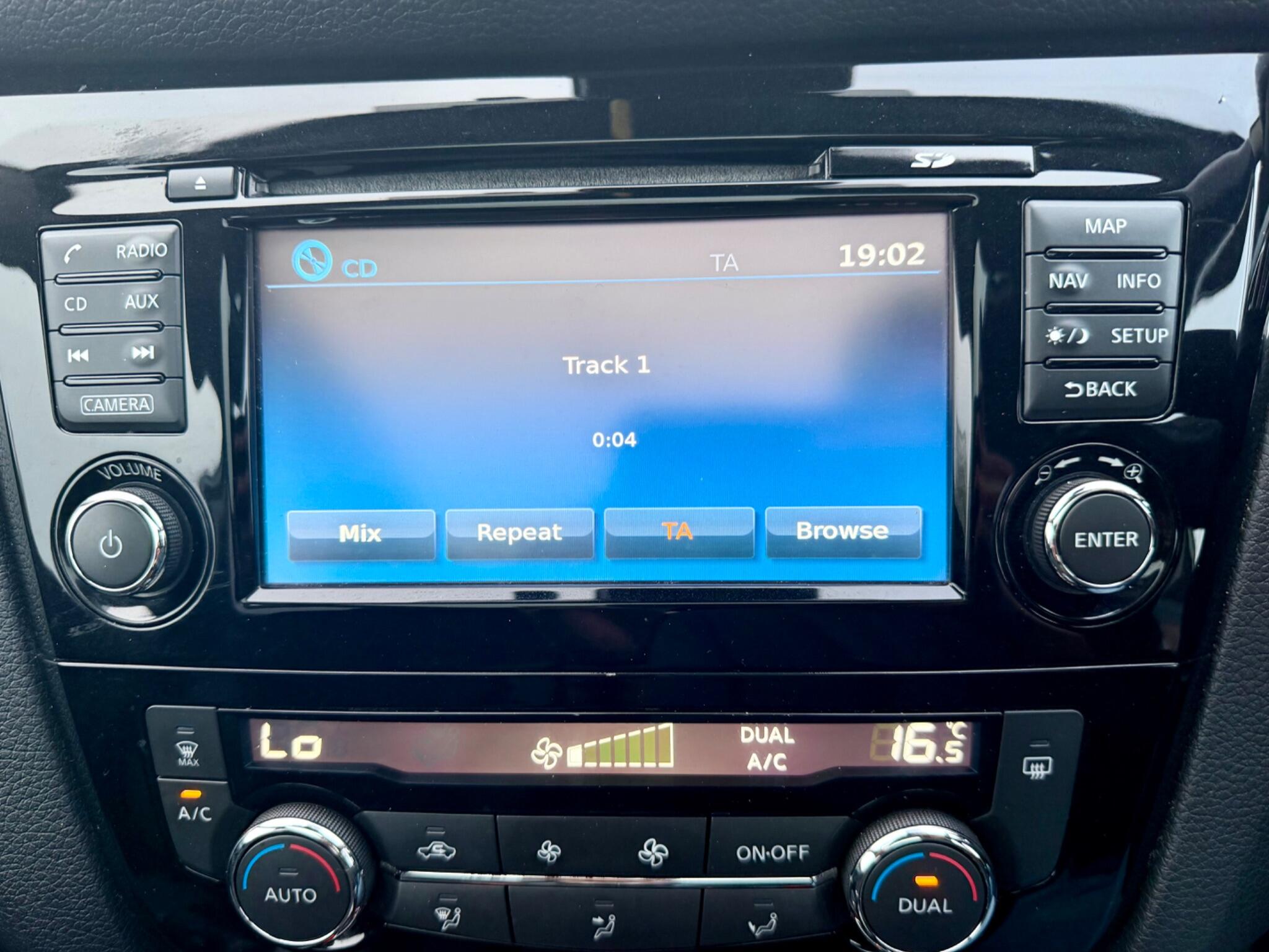Nissan Qashqai view 45