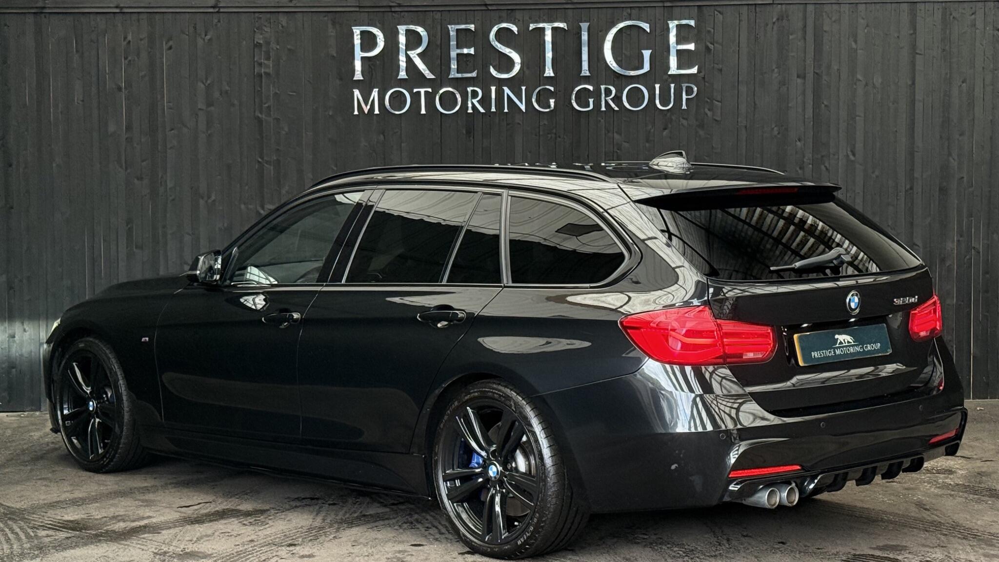 BMW 3 Series view 18