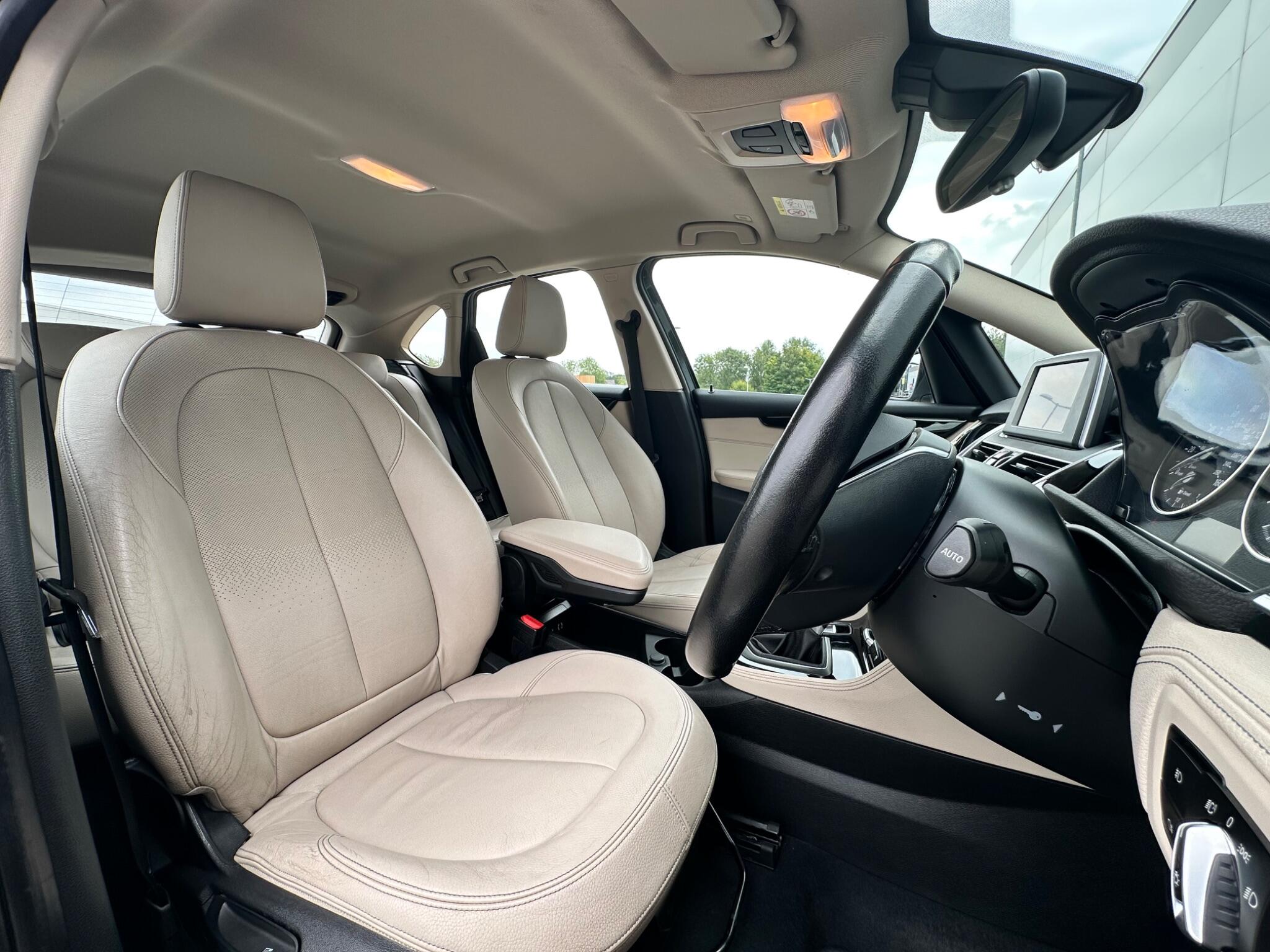 BMW 2 Series Active Tourer view 29