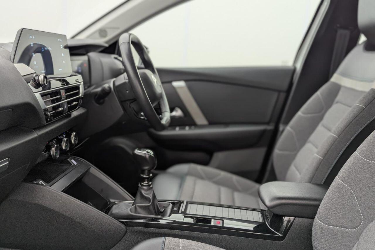 Citroen C4 view 24
