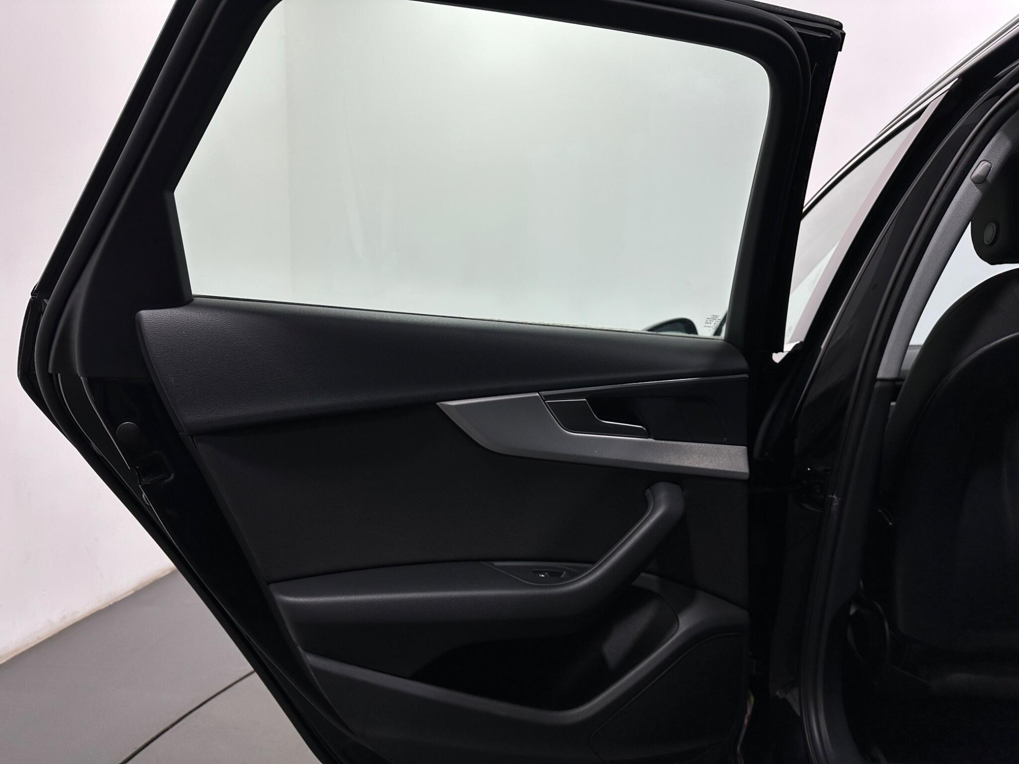 Audi A4 view 39