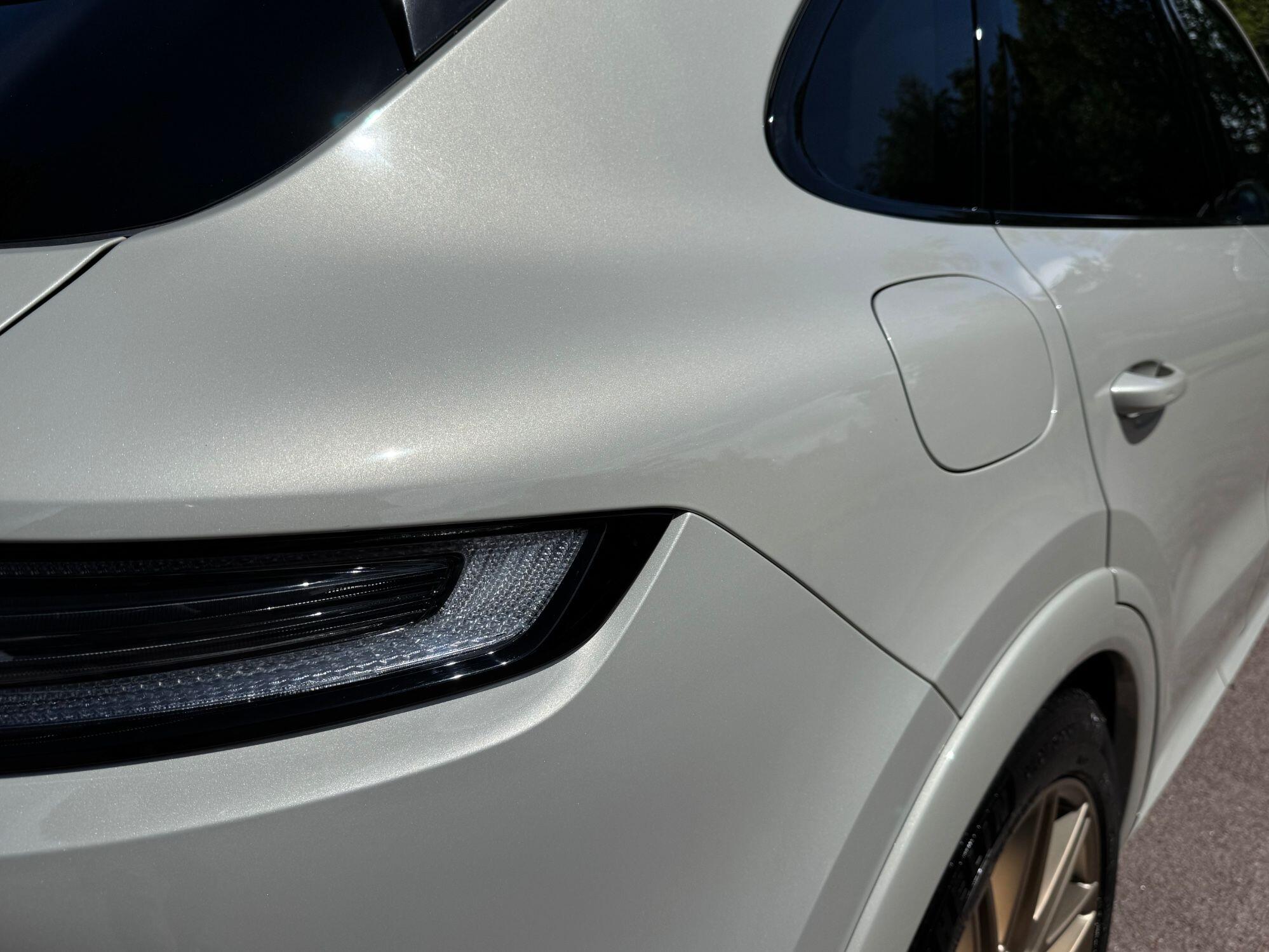 Porsche Cayenne view 26
