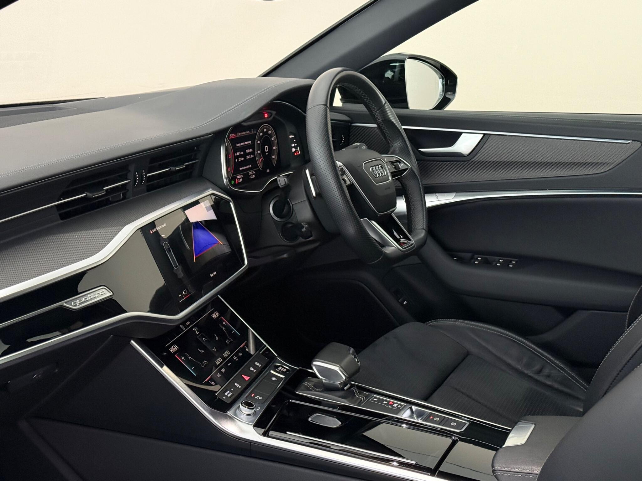 Audi A6 view 4