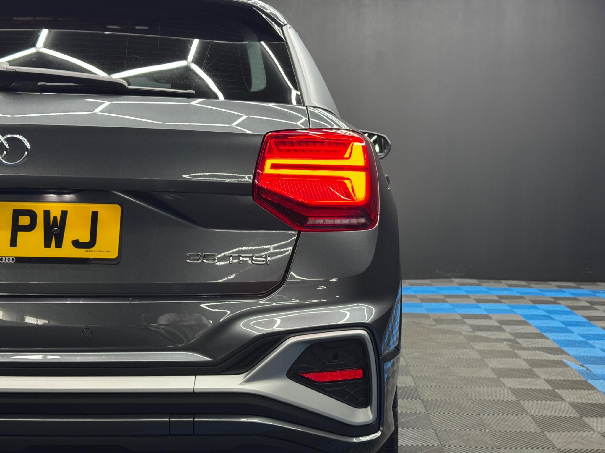Audi Q2 view 45