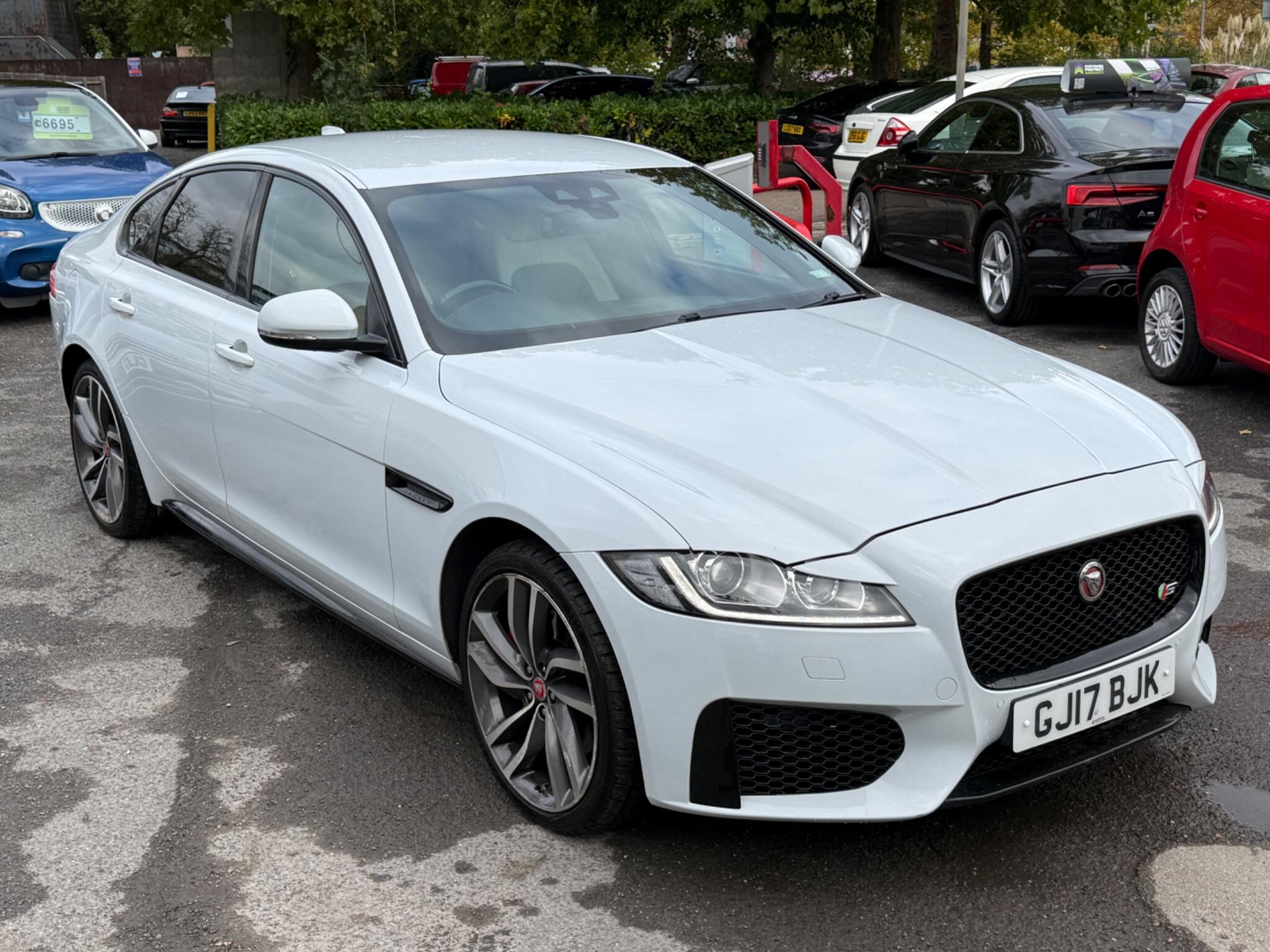 Jaguar XF - Image 3