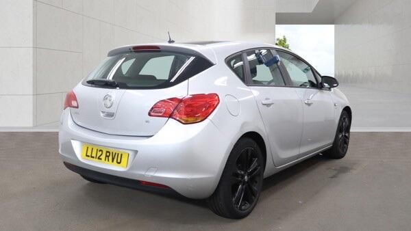 Vauxhall Astra view 2