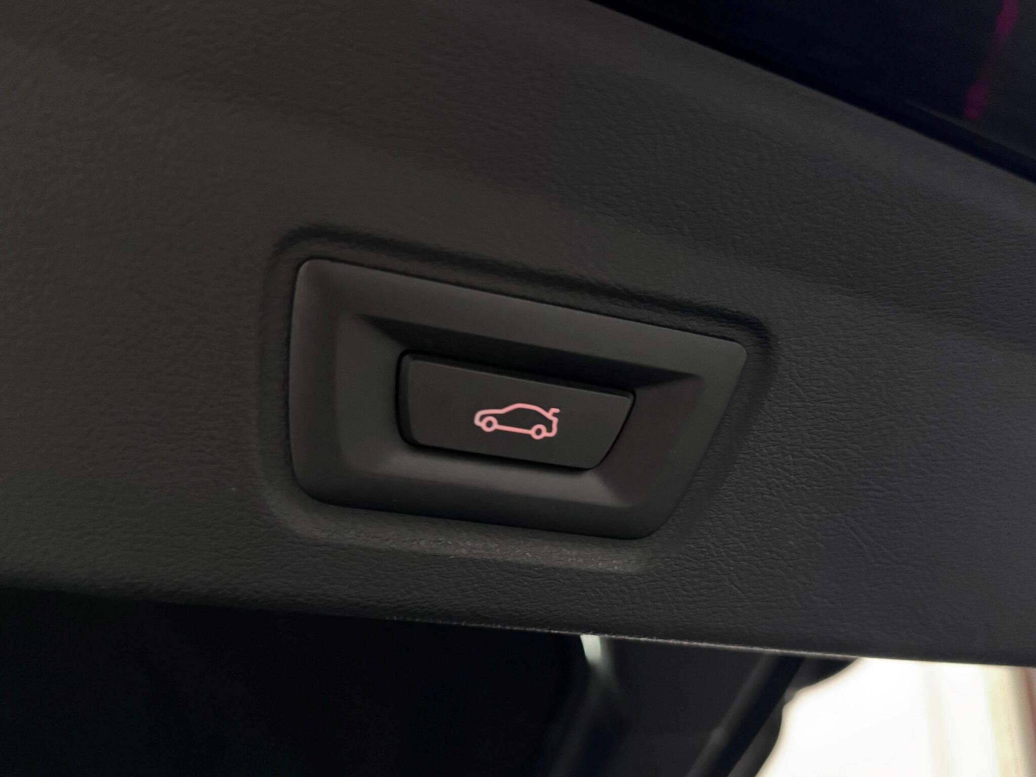 BMW I4 view 16