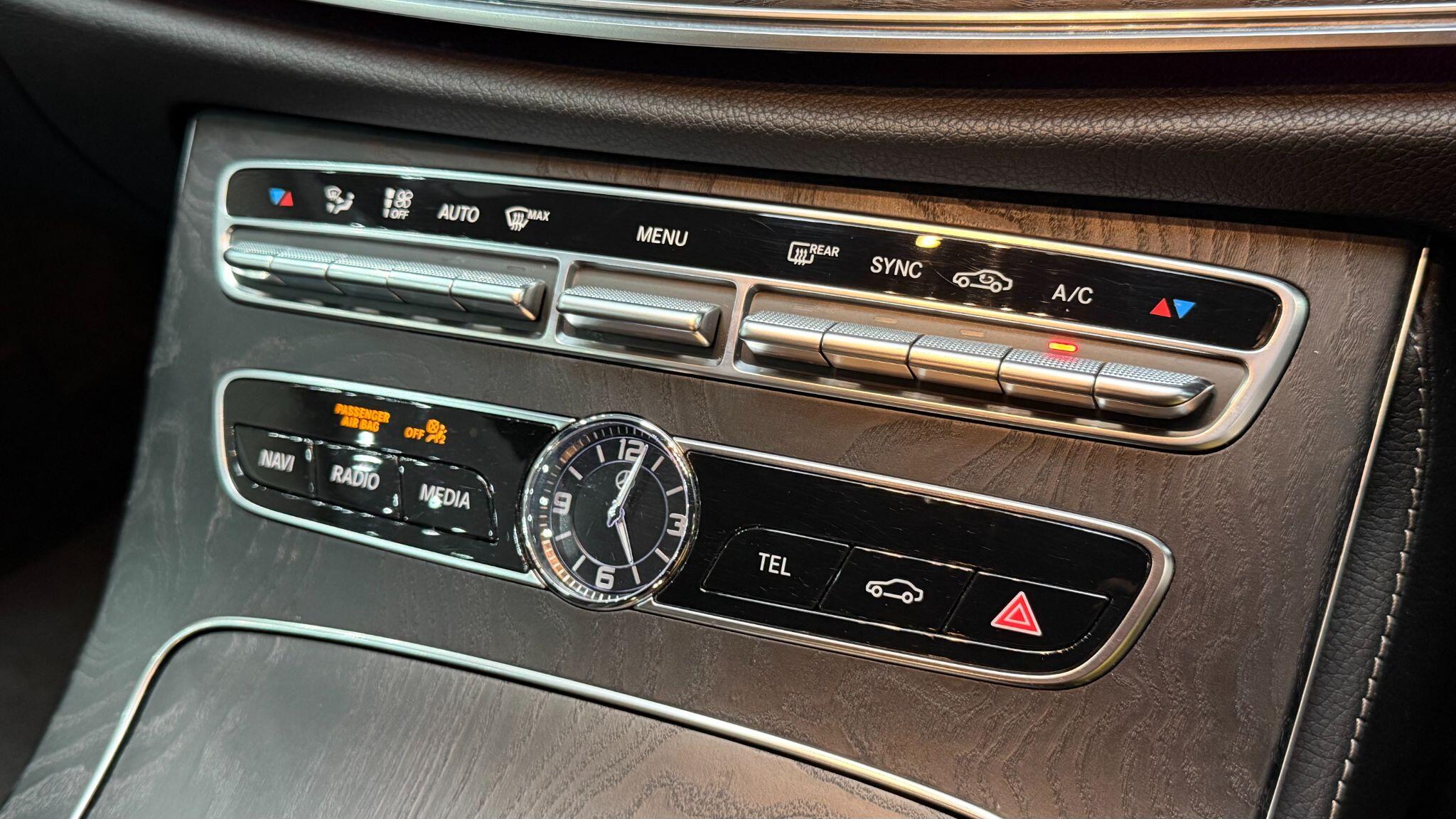 Mercedes-Benz E-Class view 14