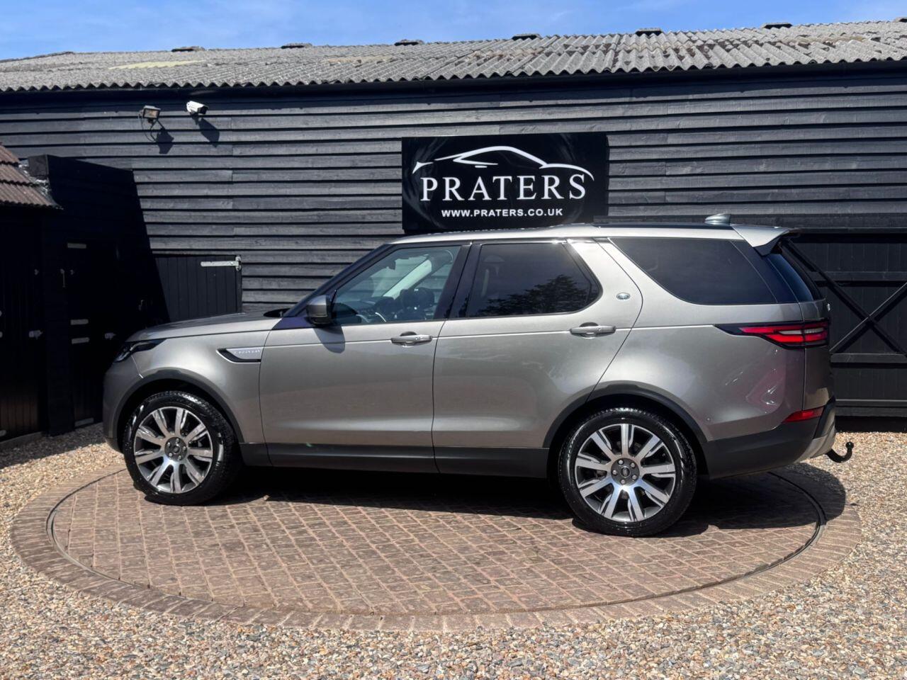 Land Rover Discovery view 26