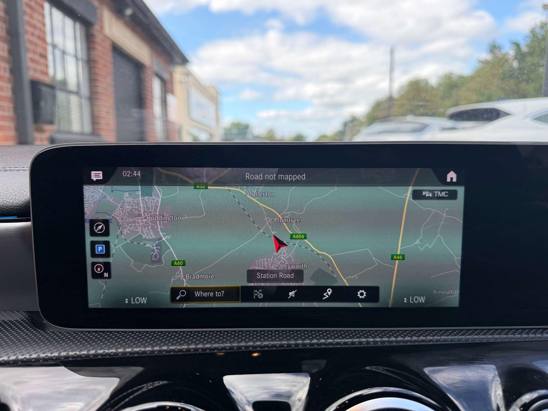 Mercedes-Benz Cla view 29