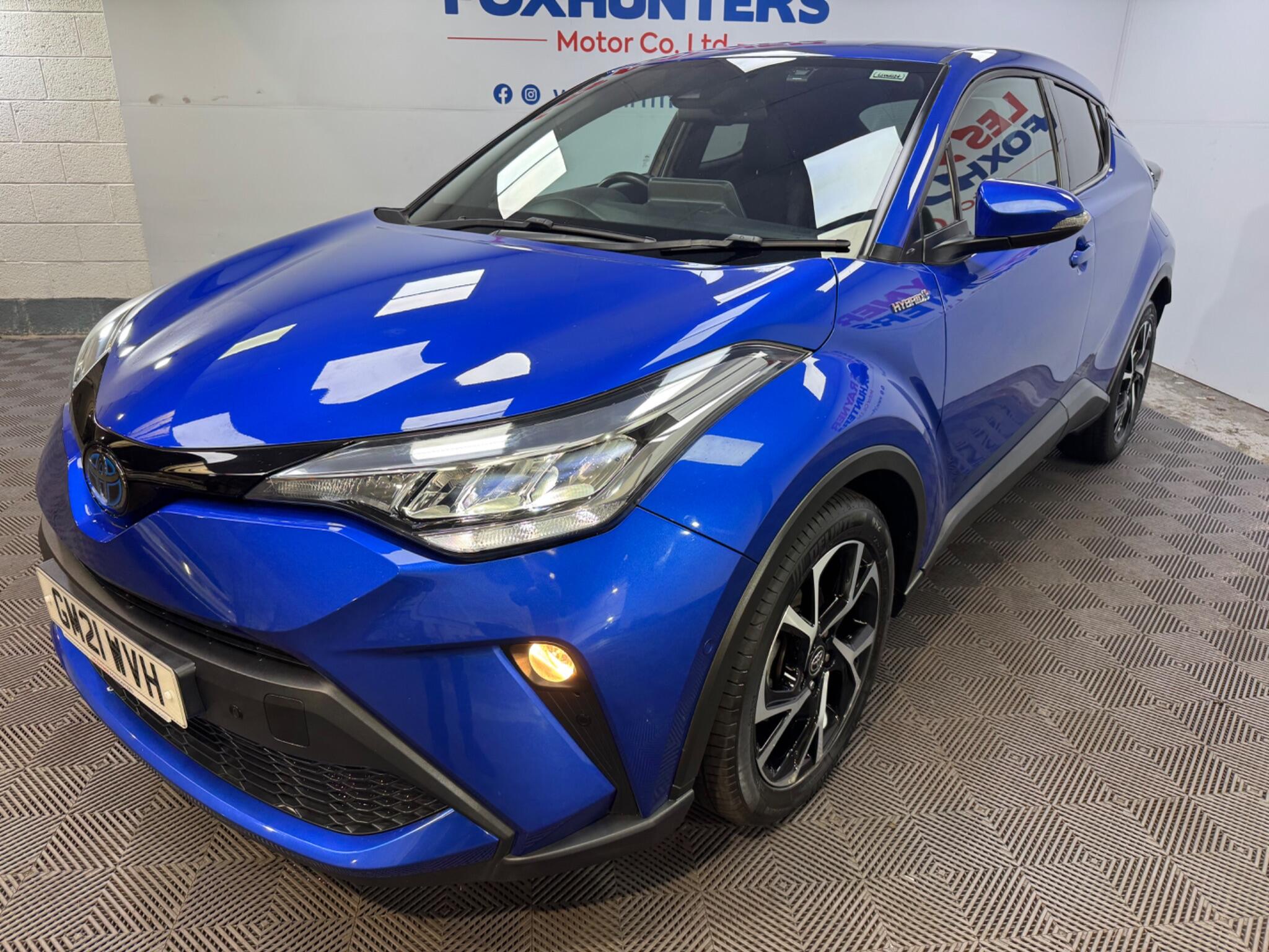 Toyota C-HR view 16