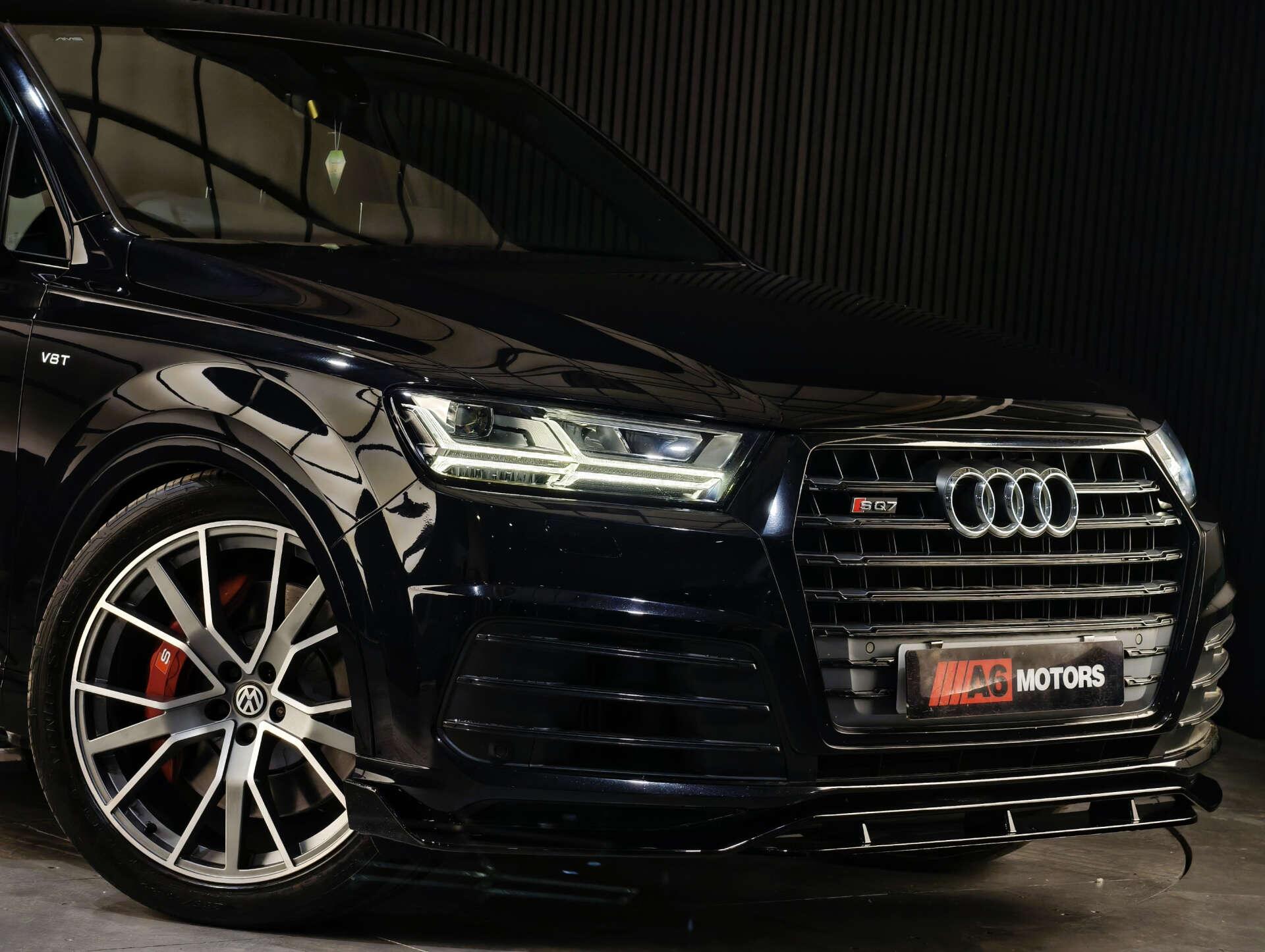 Audi SQ7 view 15