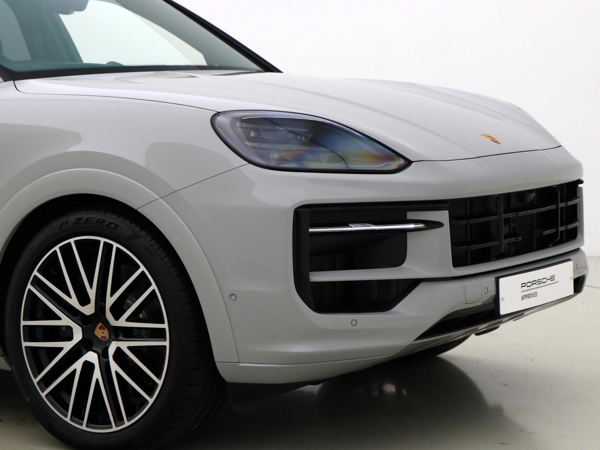 Porsche Cayenne view 46