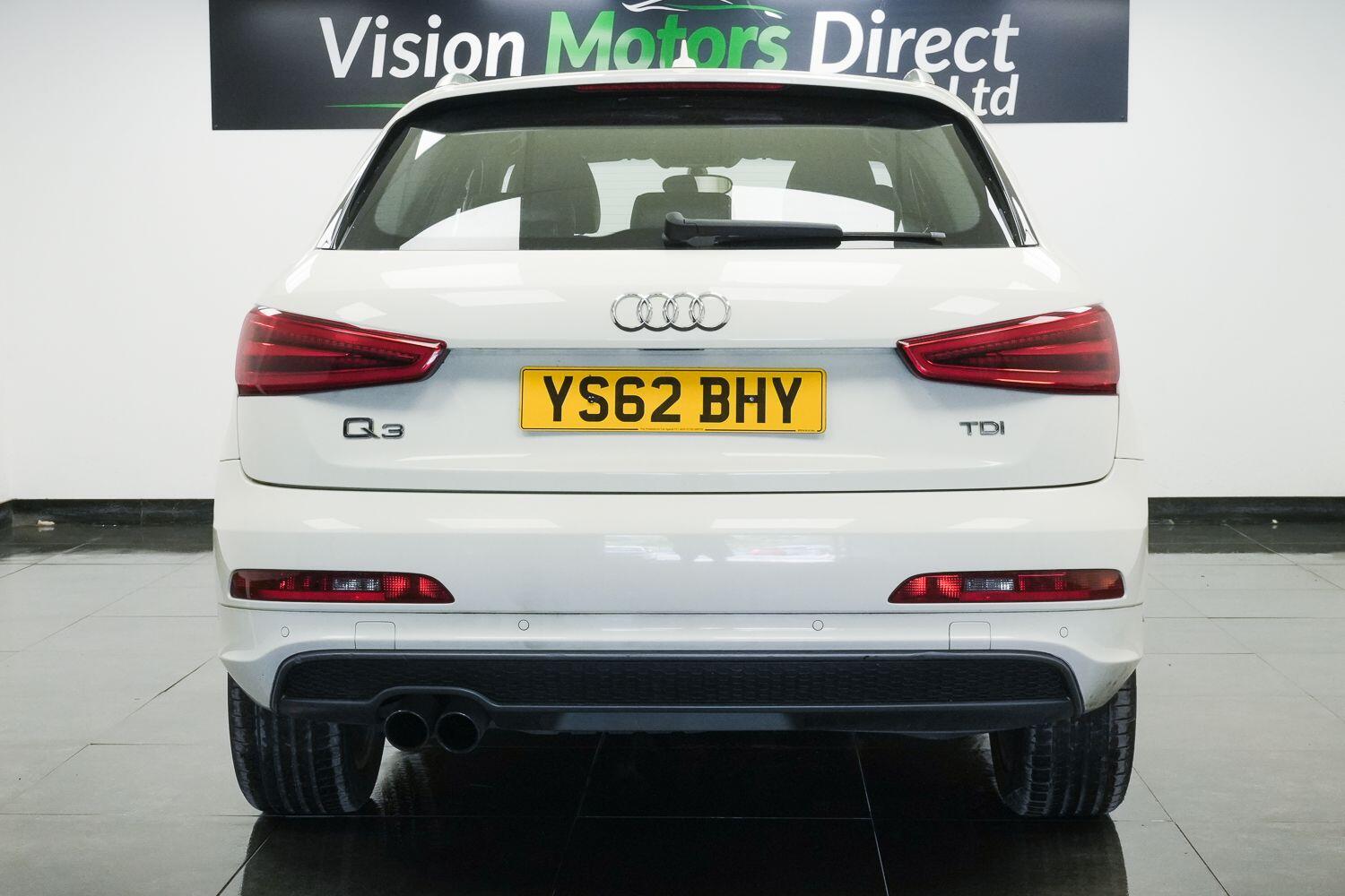 Audi Q3 view 3