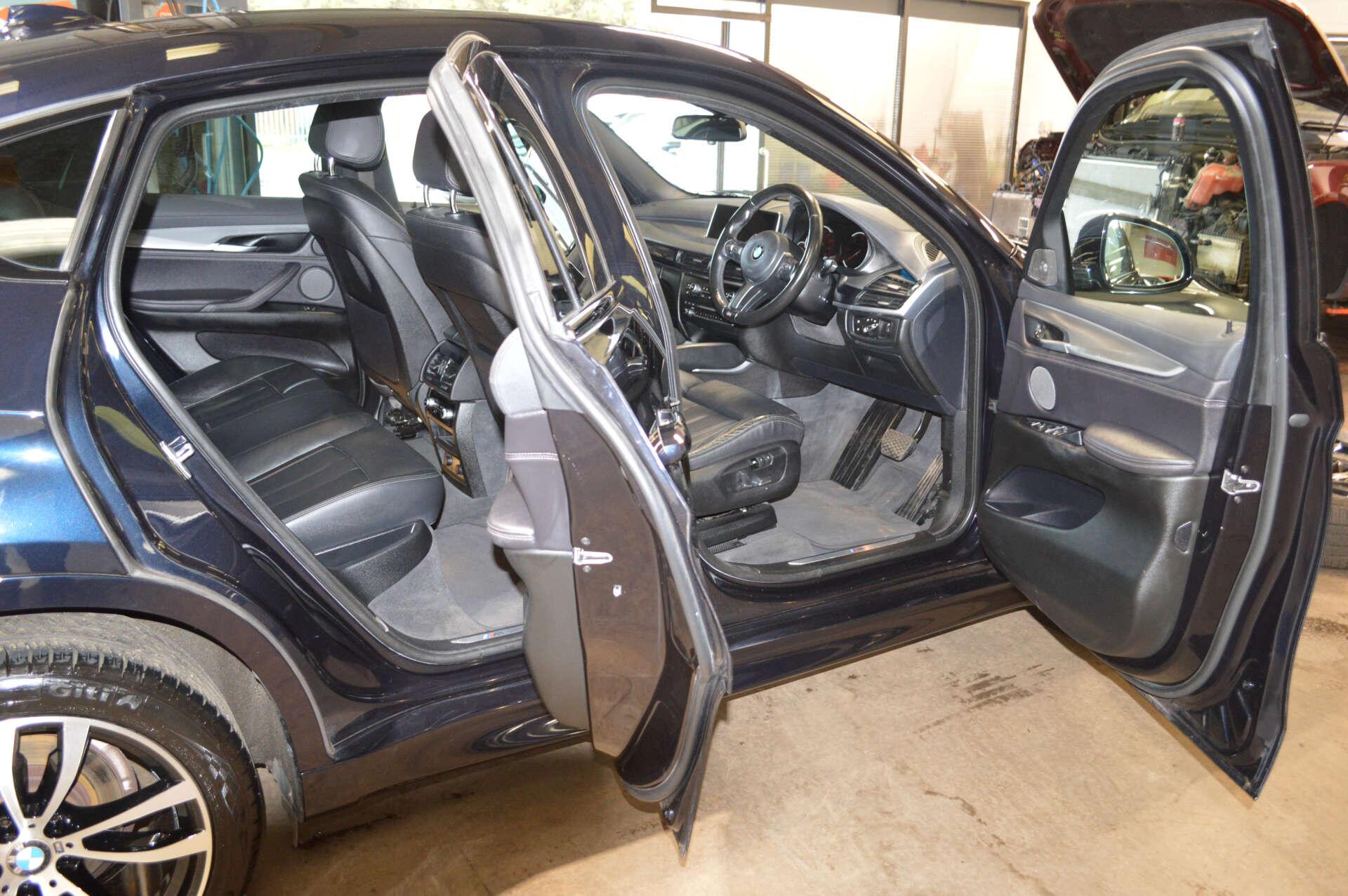 BMW X6 view 29