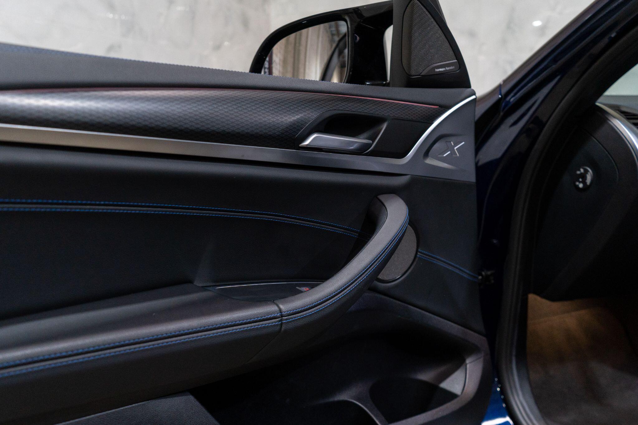 BMW X4 view 37