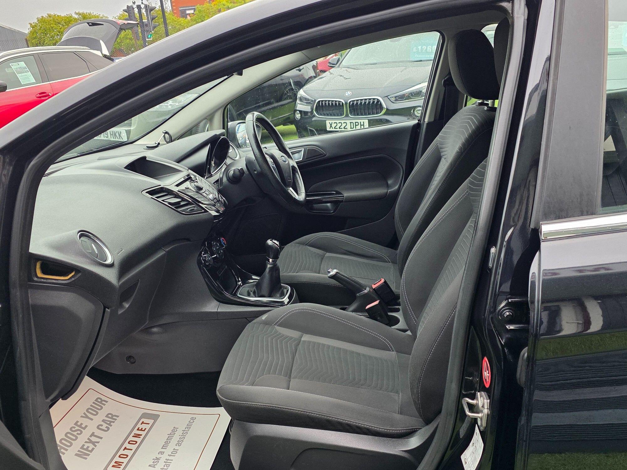 Ford Fiesta view 12