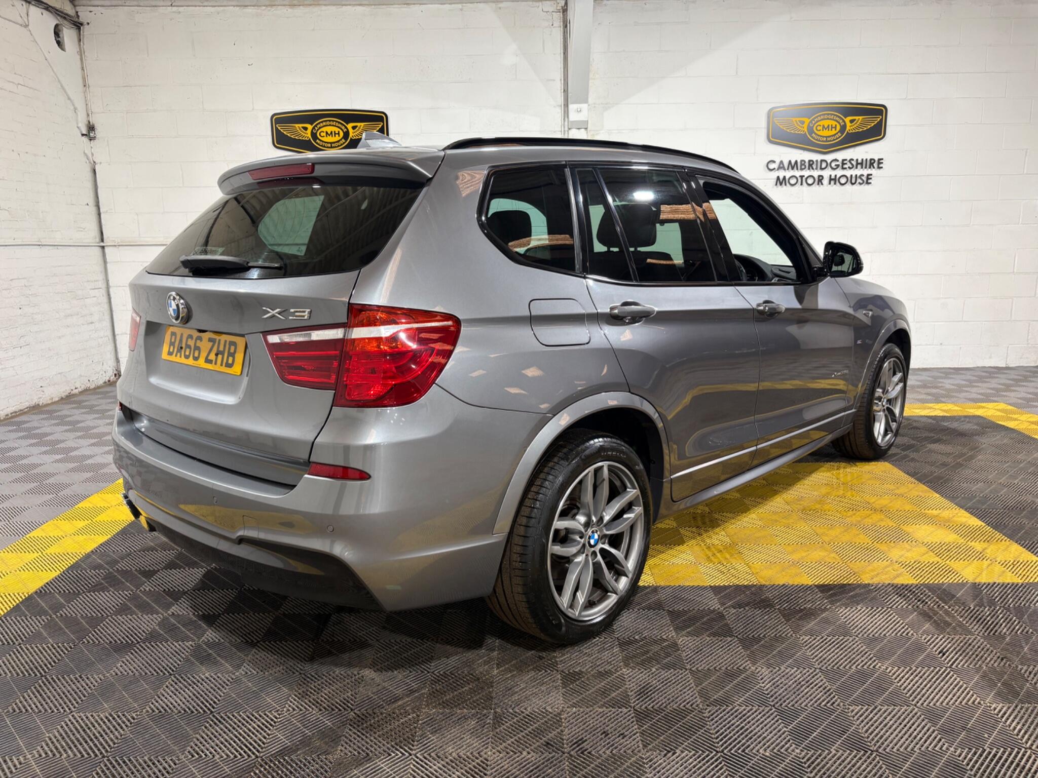 BMW X3 view 16