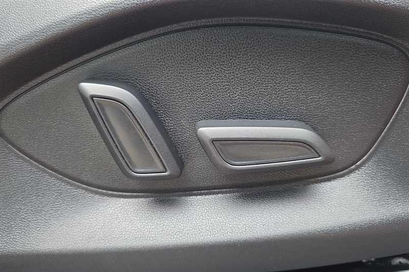 MG ZS view 31