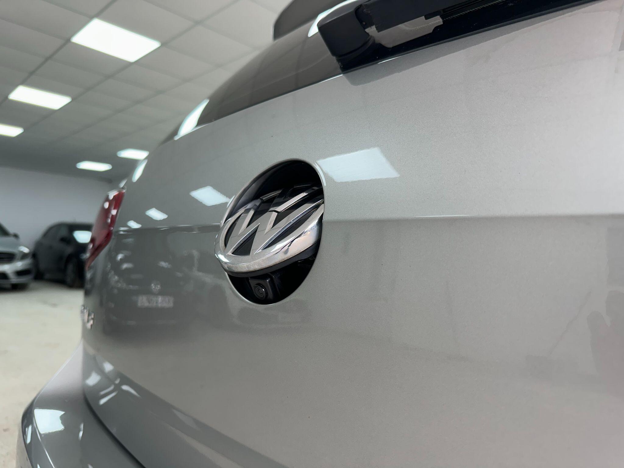 2014 Volkswagen Golf image 13