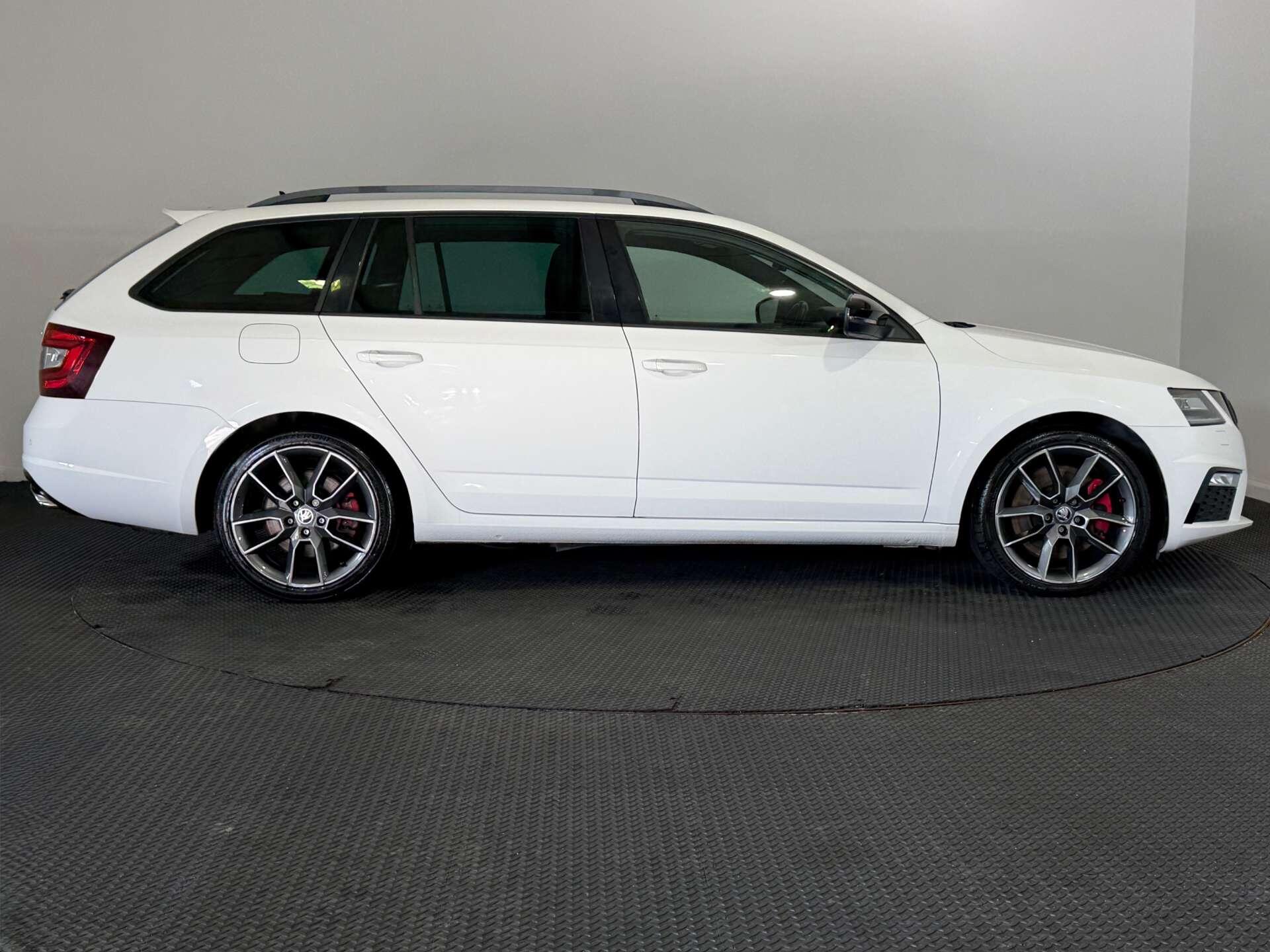 Skoda Octavia view 8
