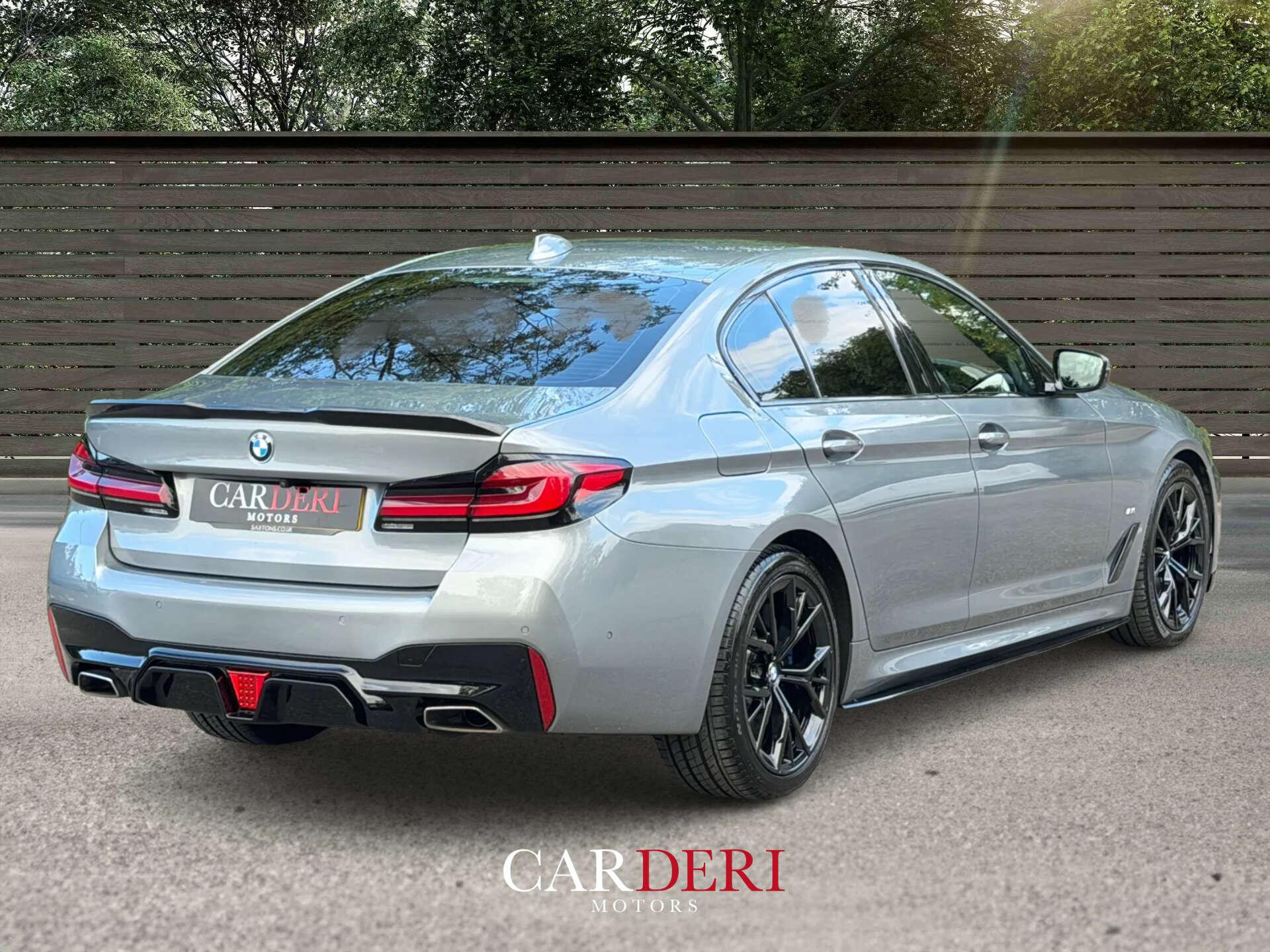 BMW 5 Series view 19
