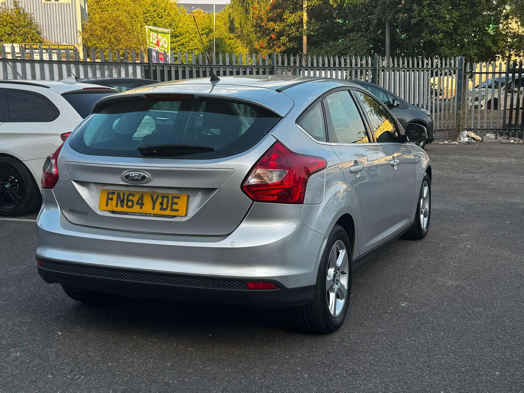 Ford Focus view 5