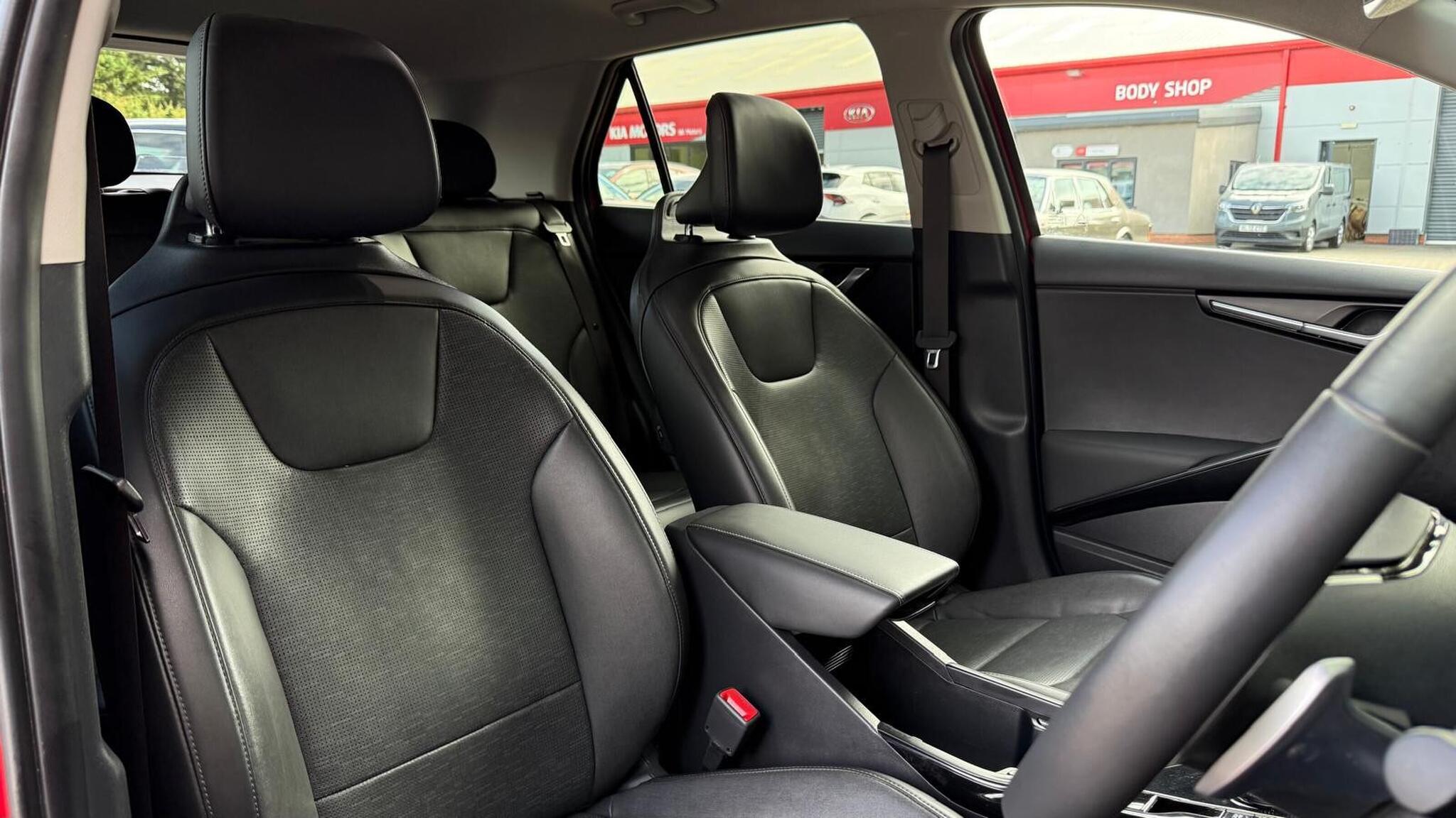 Kia Niro view 23