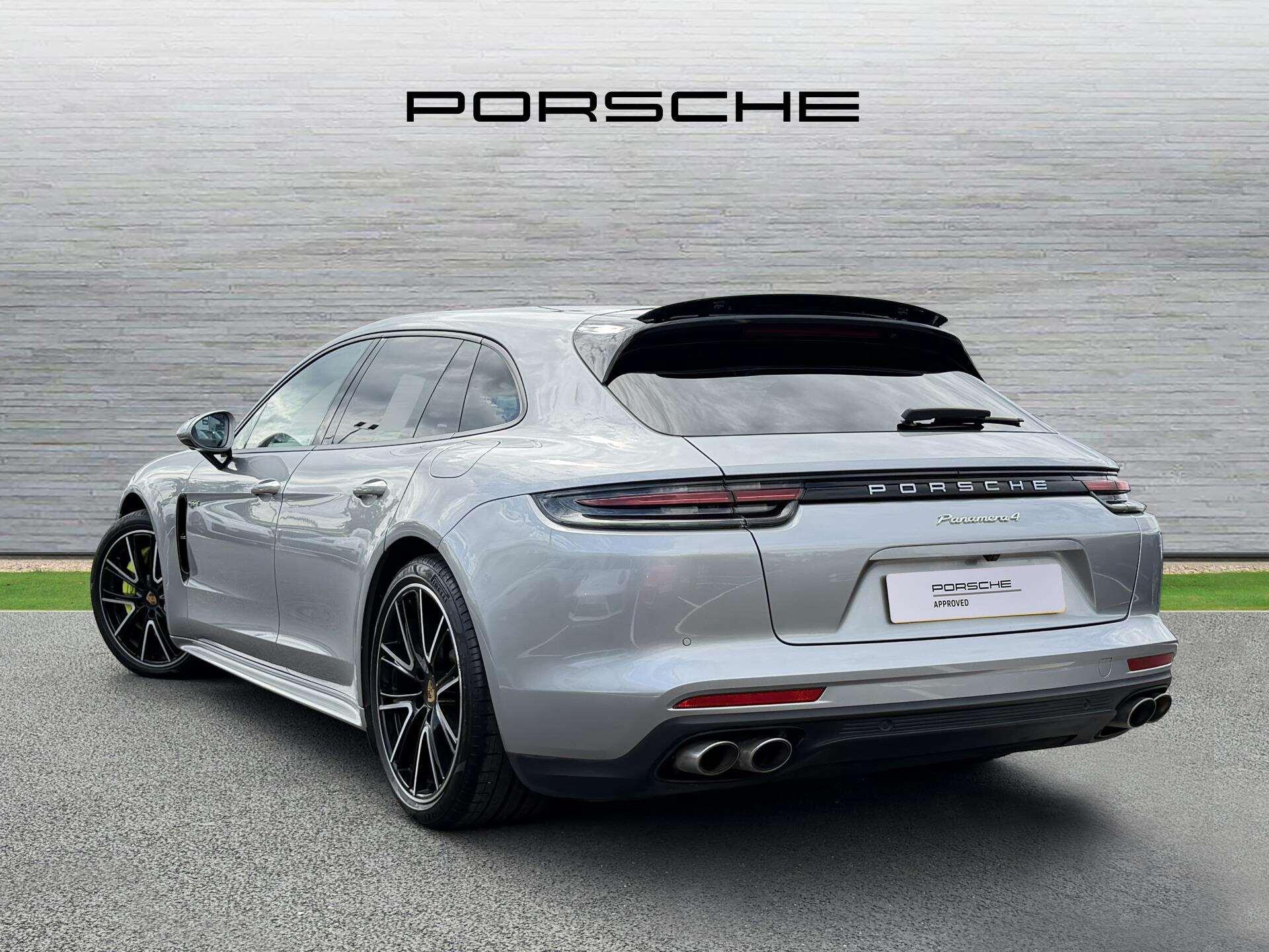 Porsche Panamera view 4