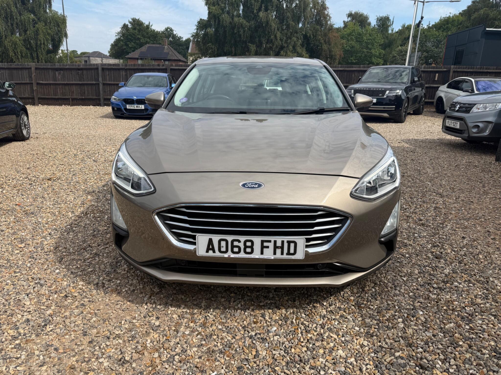 Ford Focus view 8