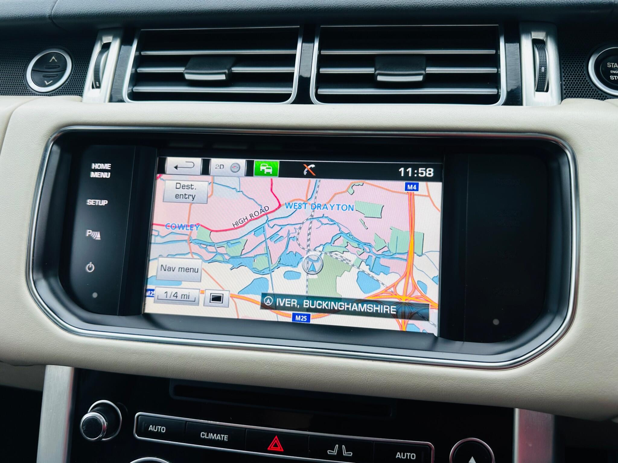 Land Rover Range Rover view 43