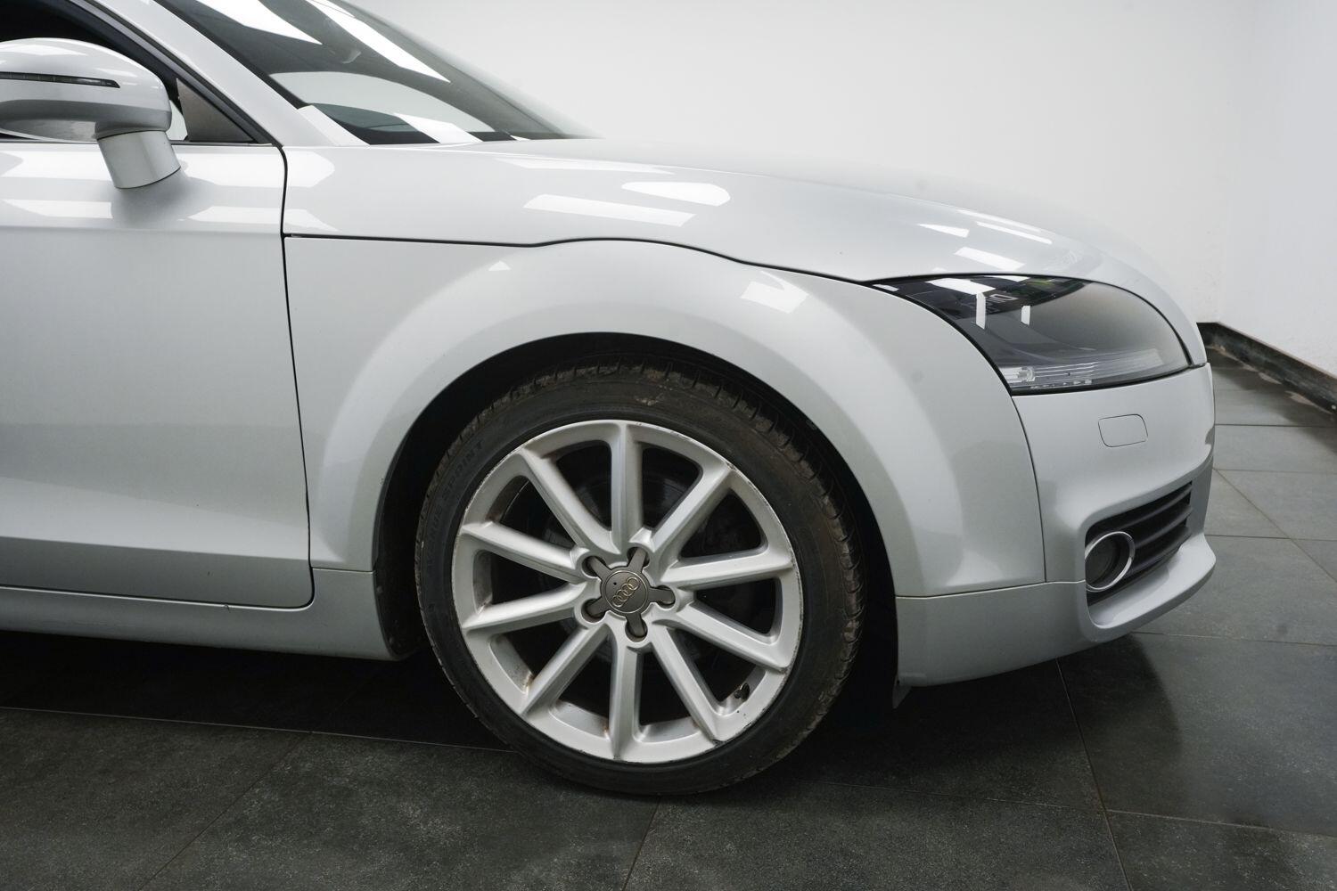 Audi TT view 4