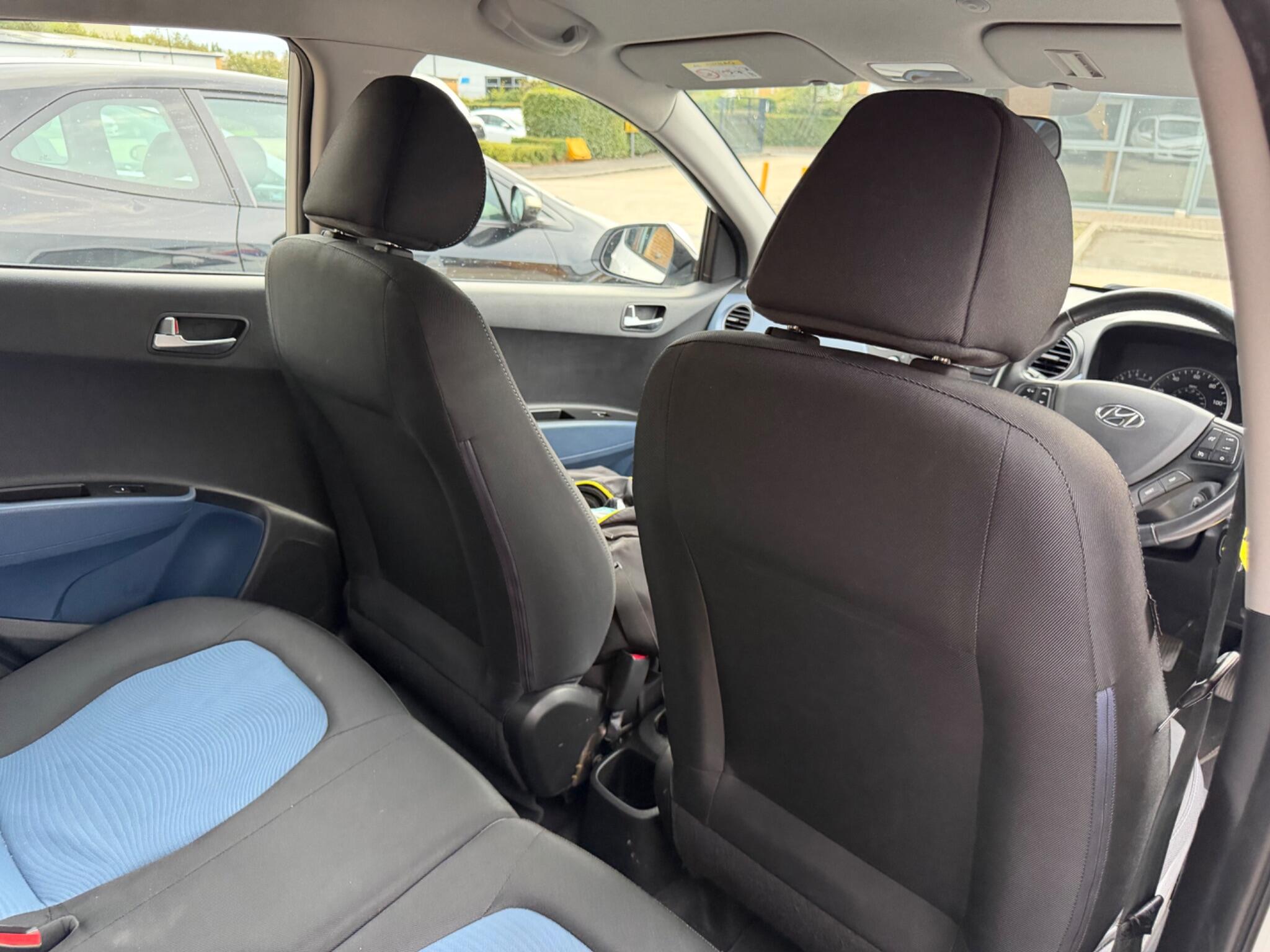 Hyundai I10 view 13