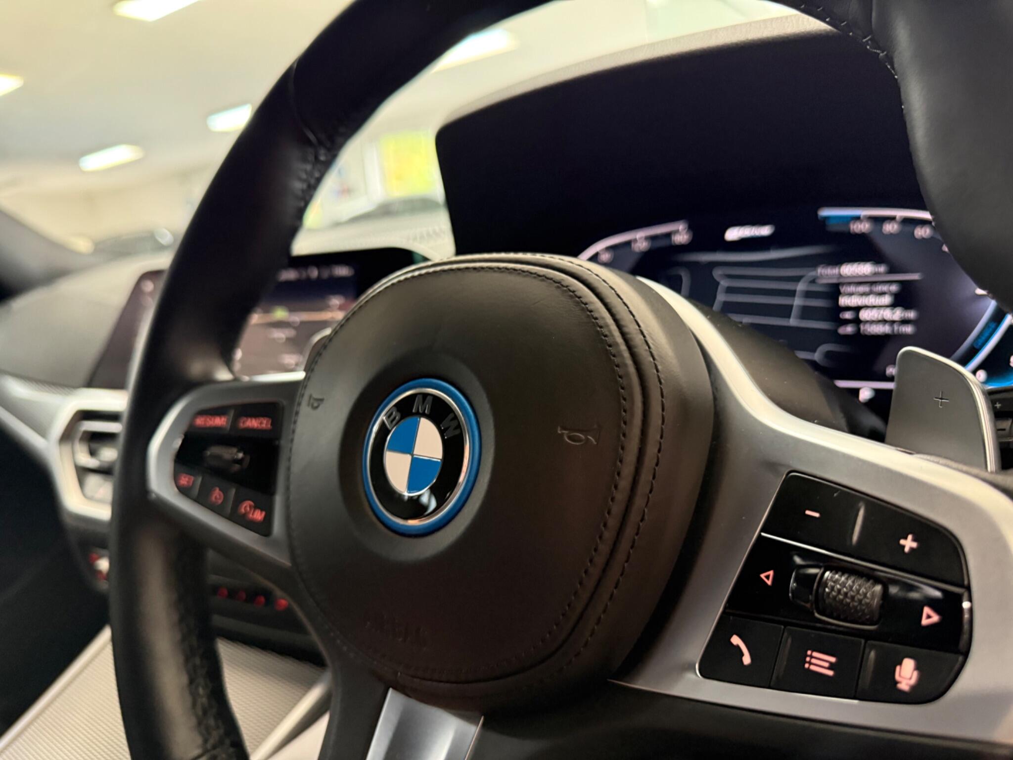 BMW 3 Series view 17