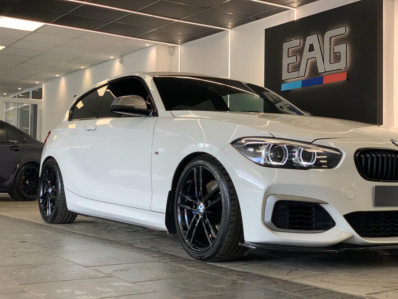BMW 1 Series view 4