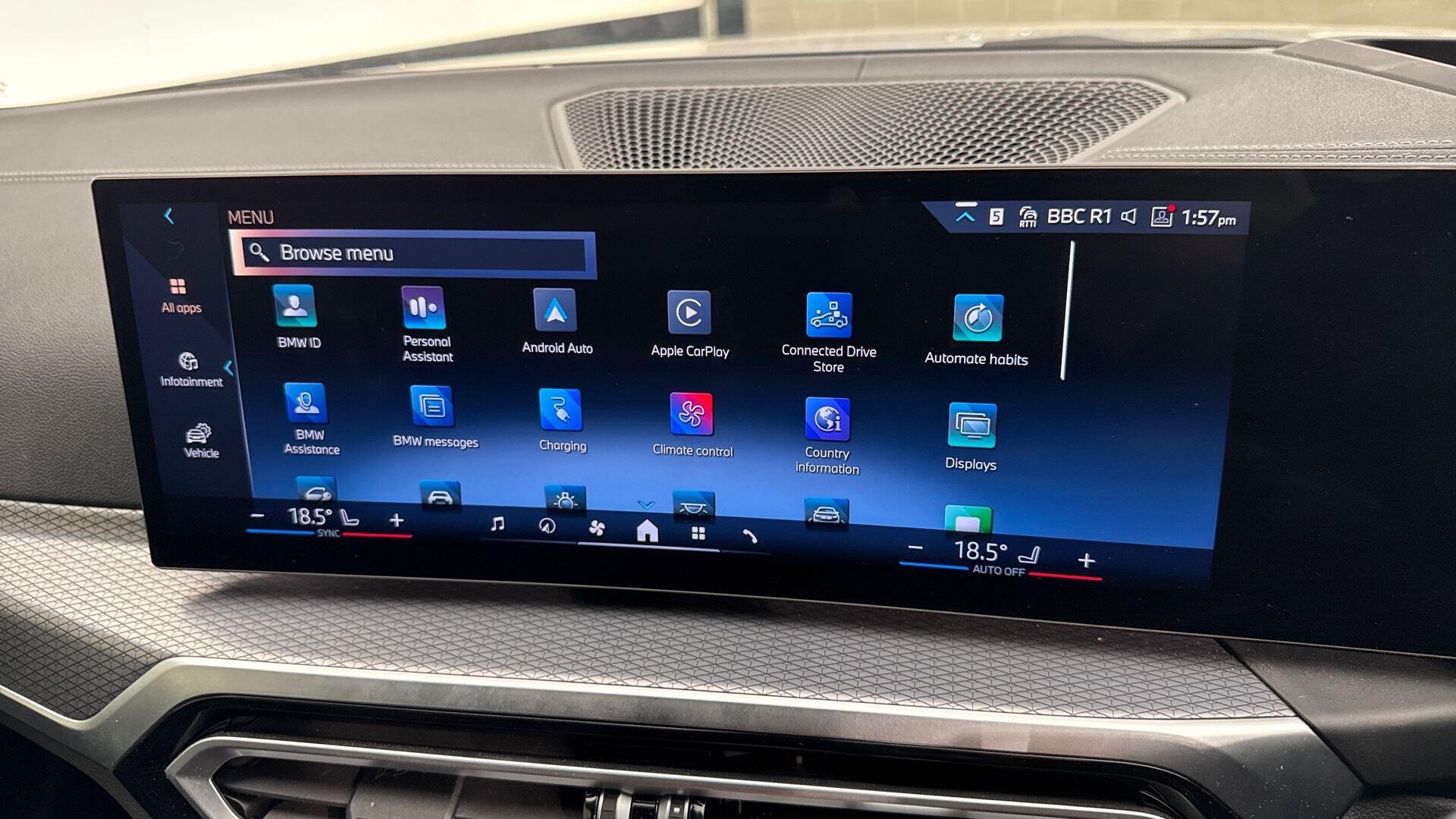 BMW i4 view 28