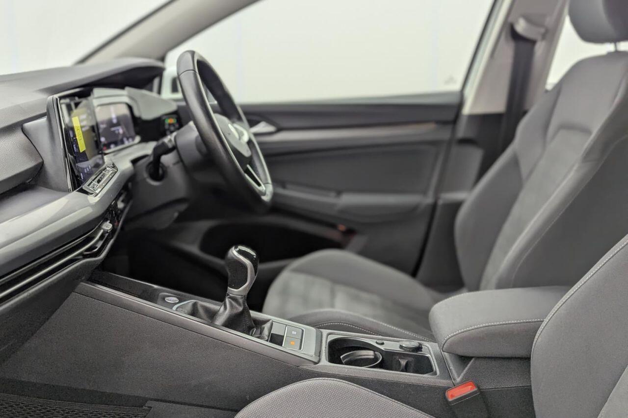 Volkswagen Golf view 22
