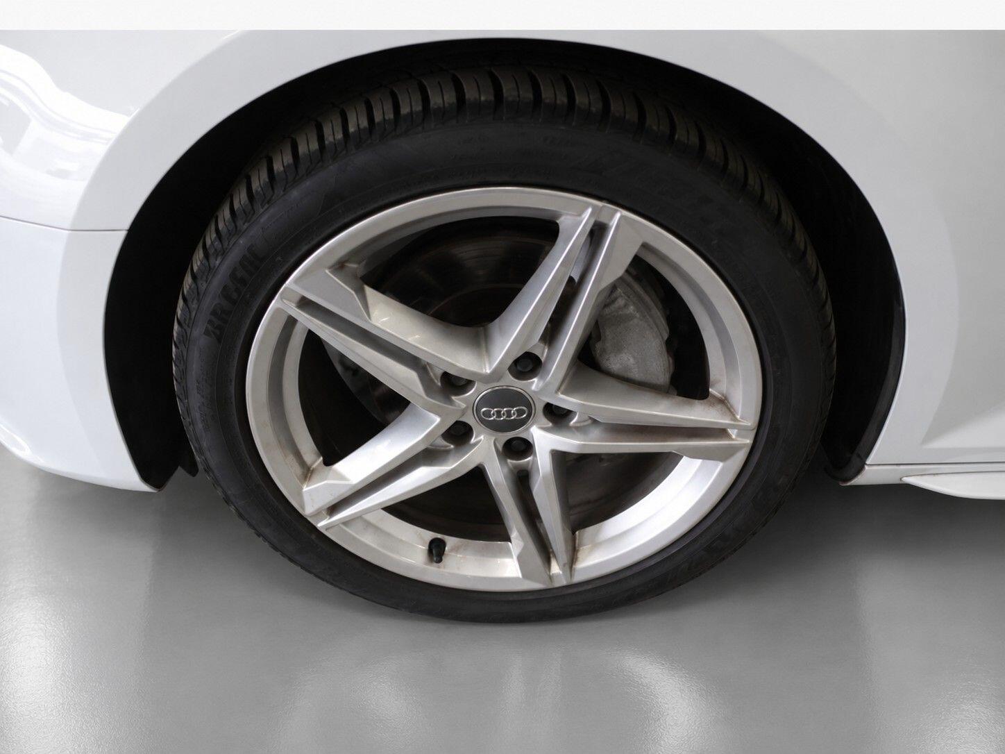 Audi A4 view 63