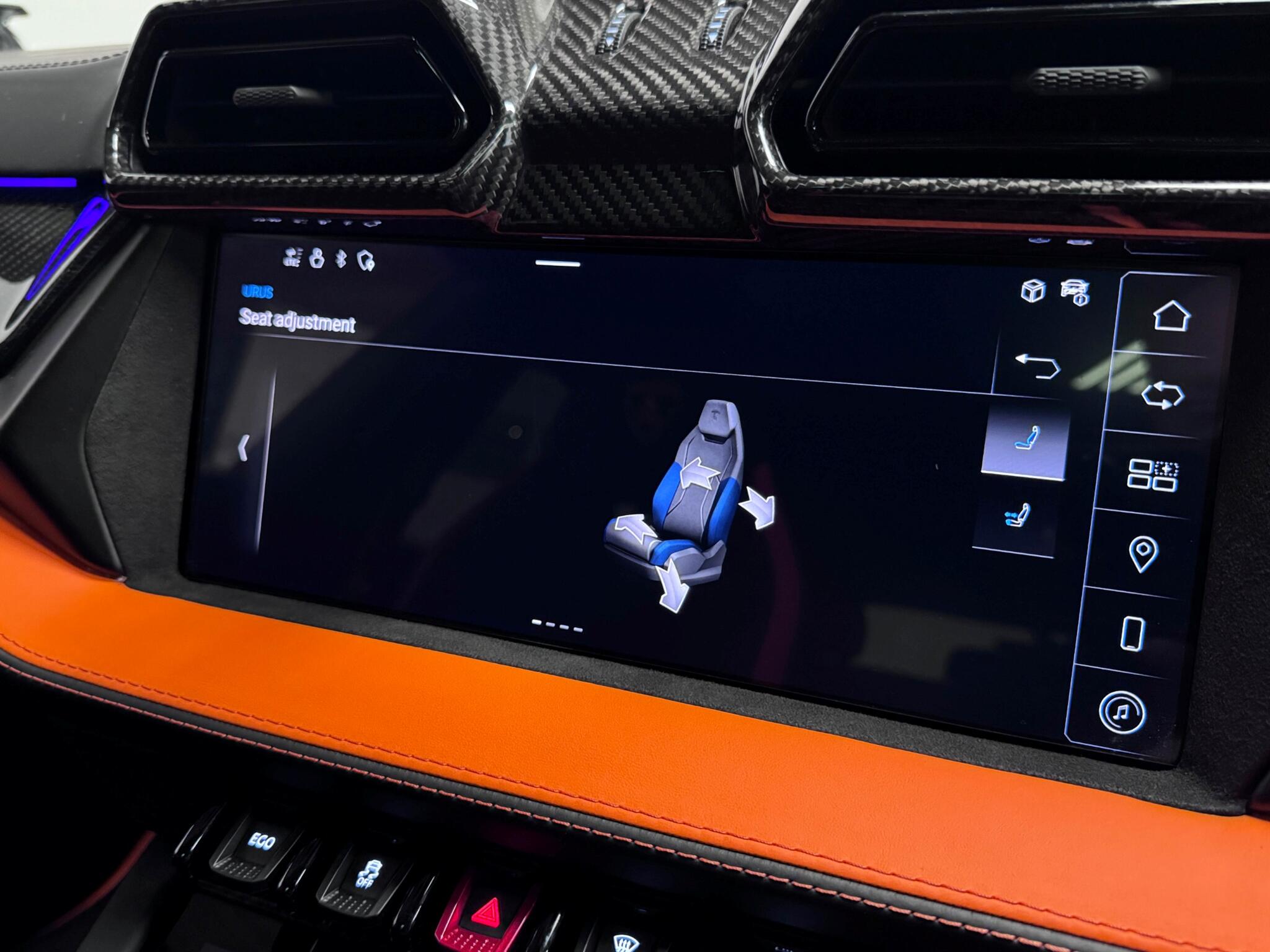 Lamborghini Urus view 74