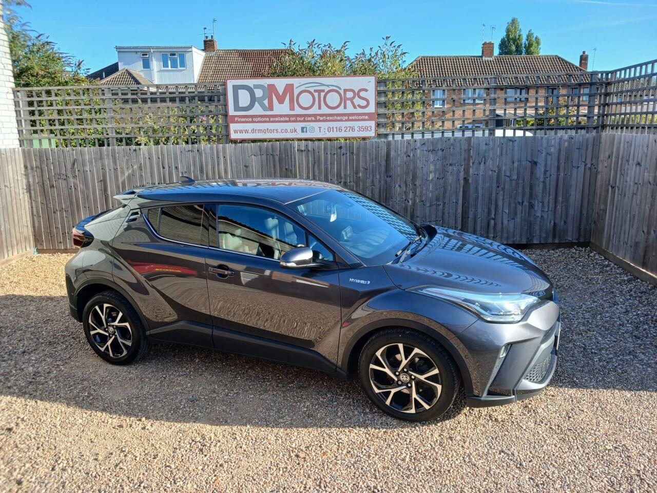 Toyota C-HR view 13