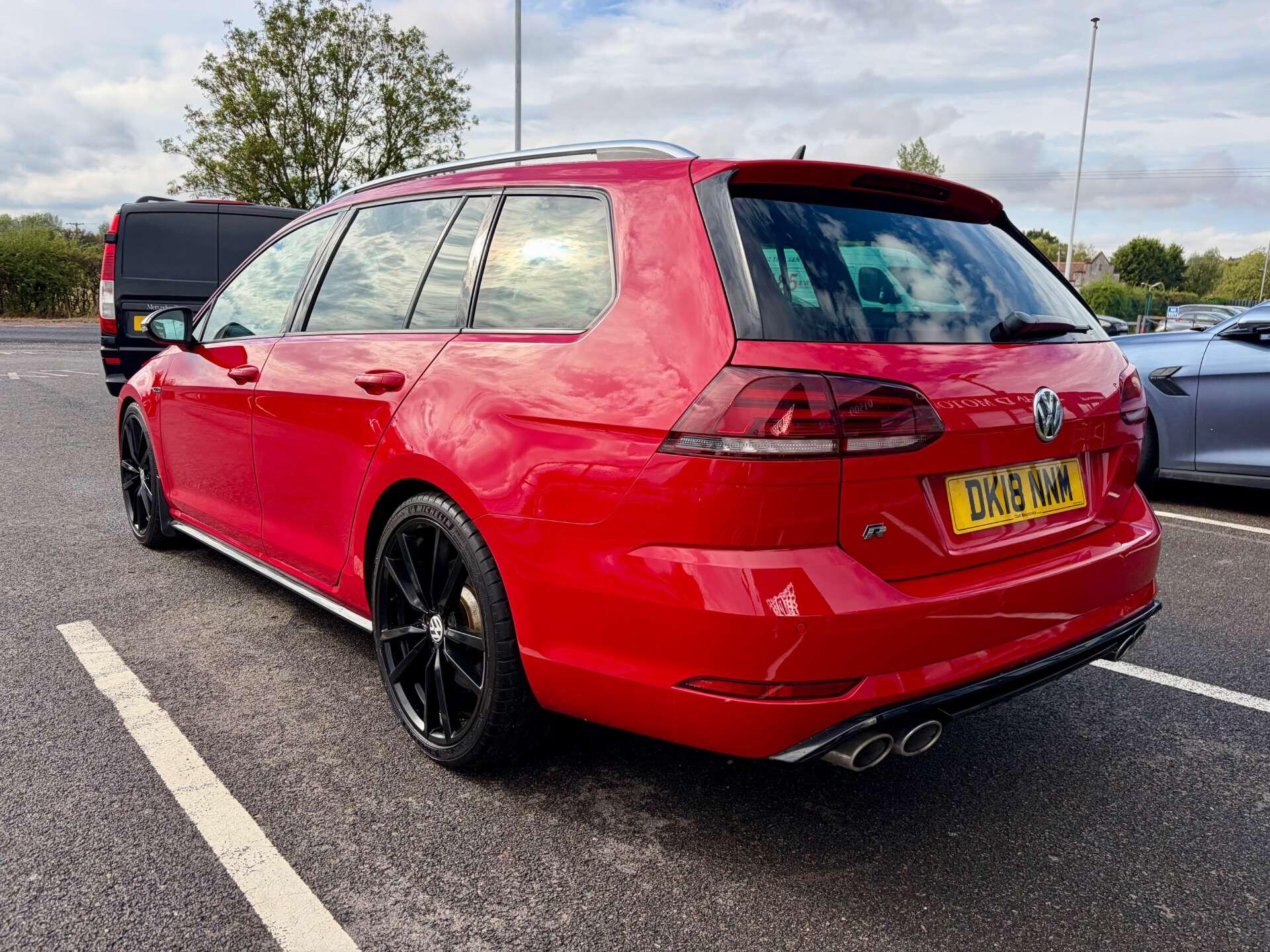 Volkswagen Golf view 6